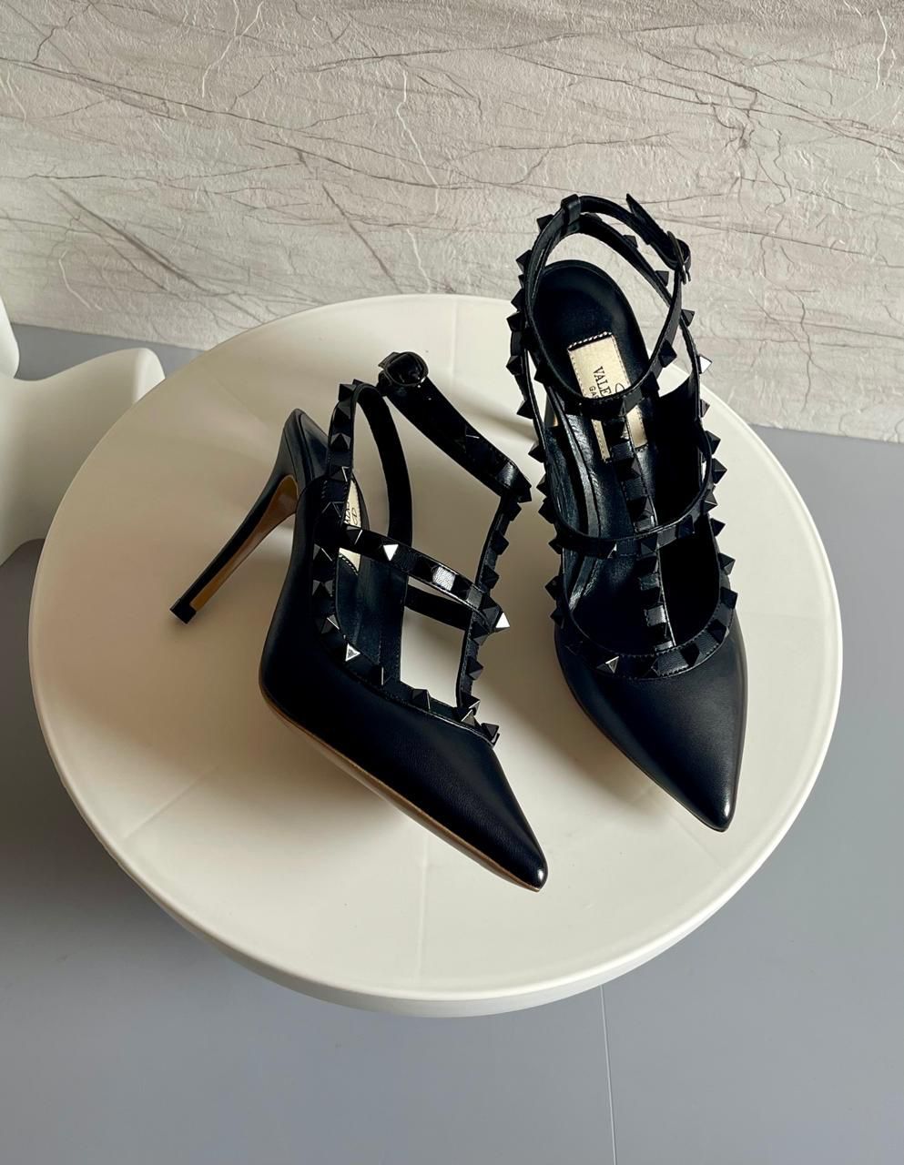 Valentino Garavani Rockstud pumps