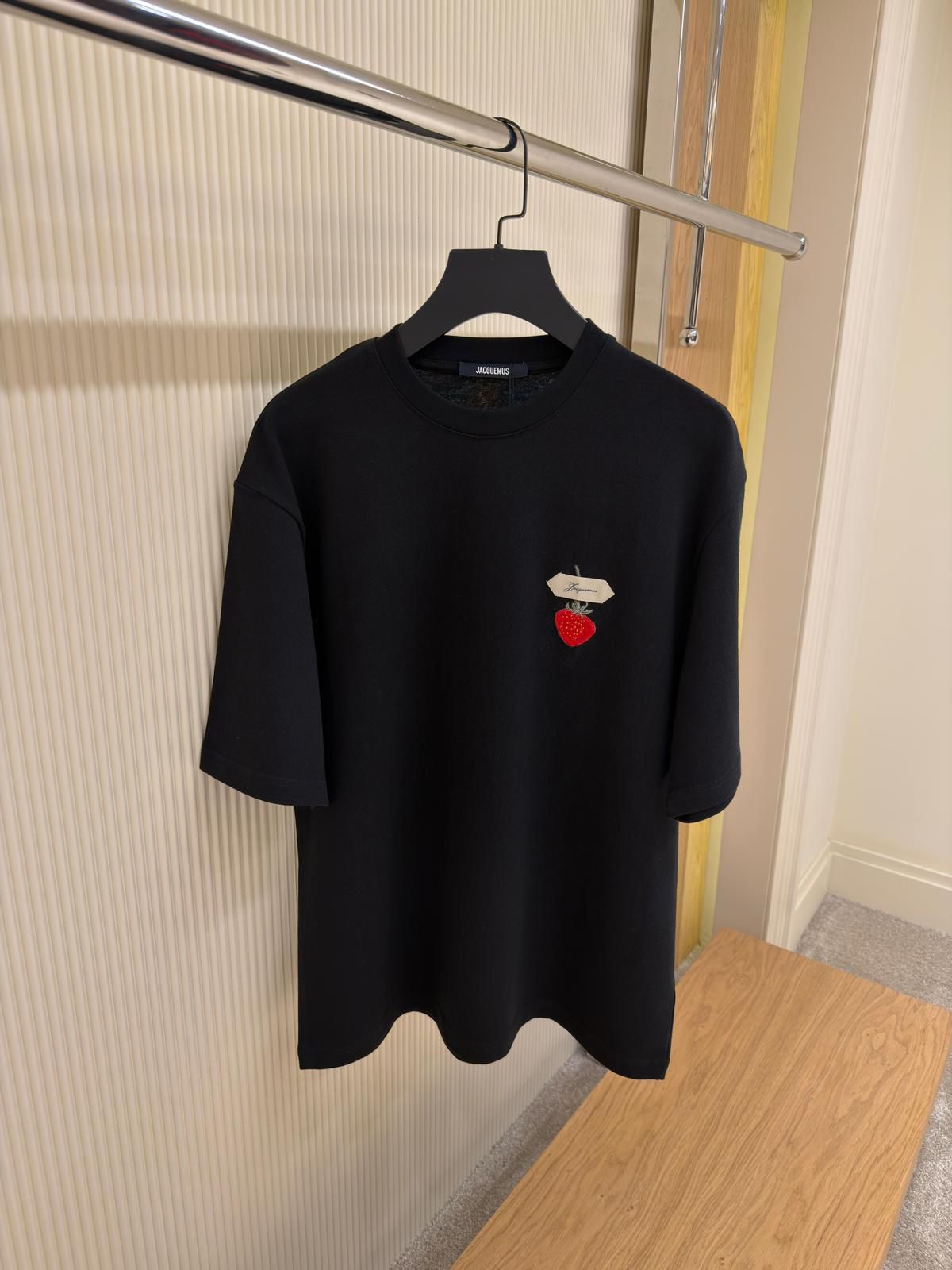Jacquemus logo-tape strawberry-patch T-shirt