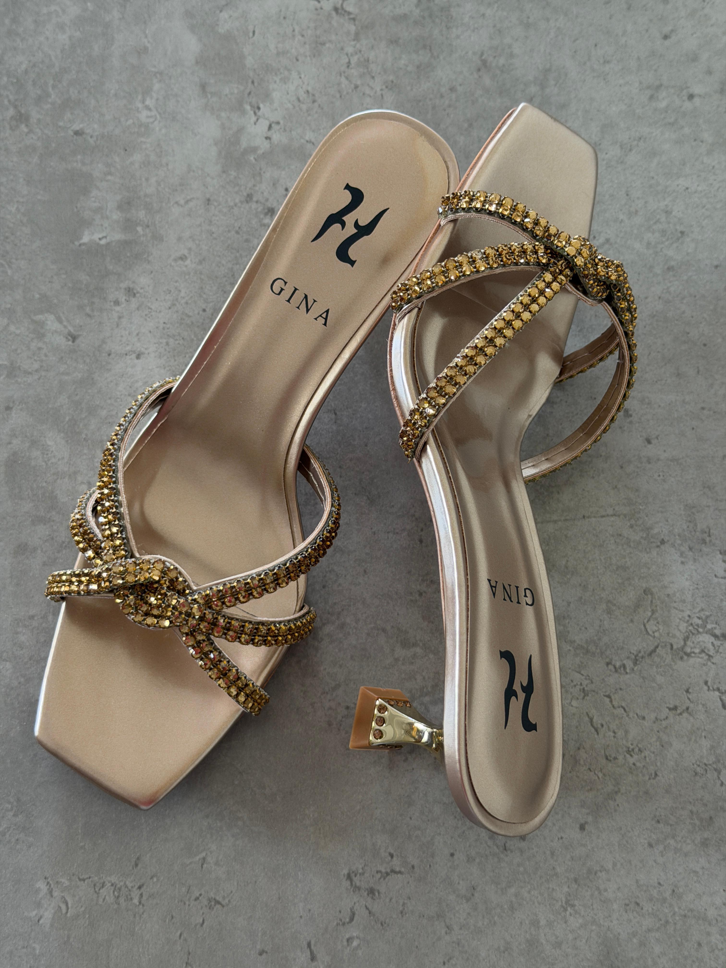 GINA  TAYLOR Quartz Chic