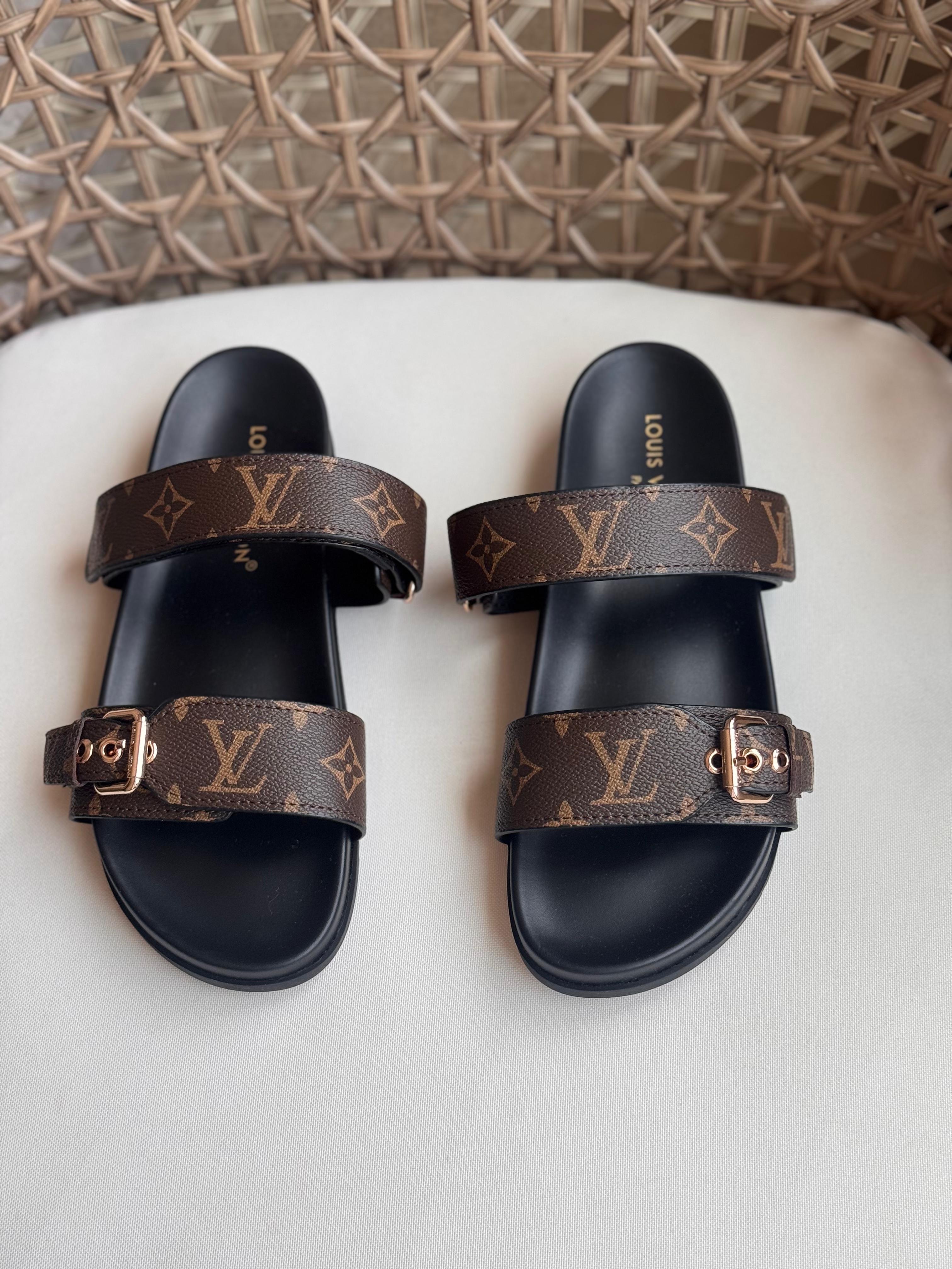Louis Vuitton Pre-Loved Bom Dia flat sandals