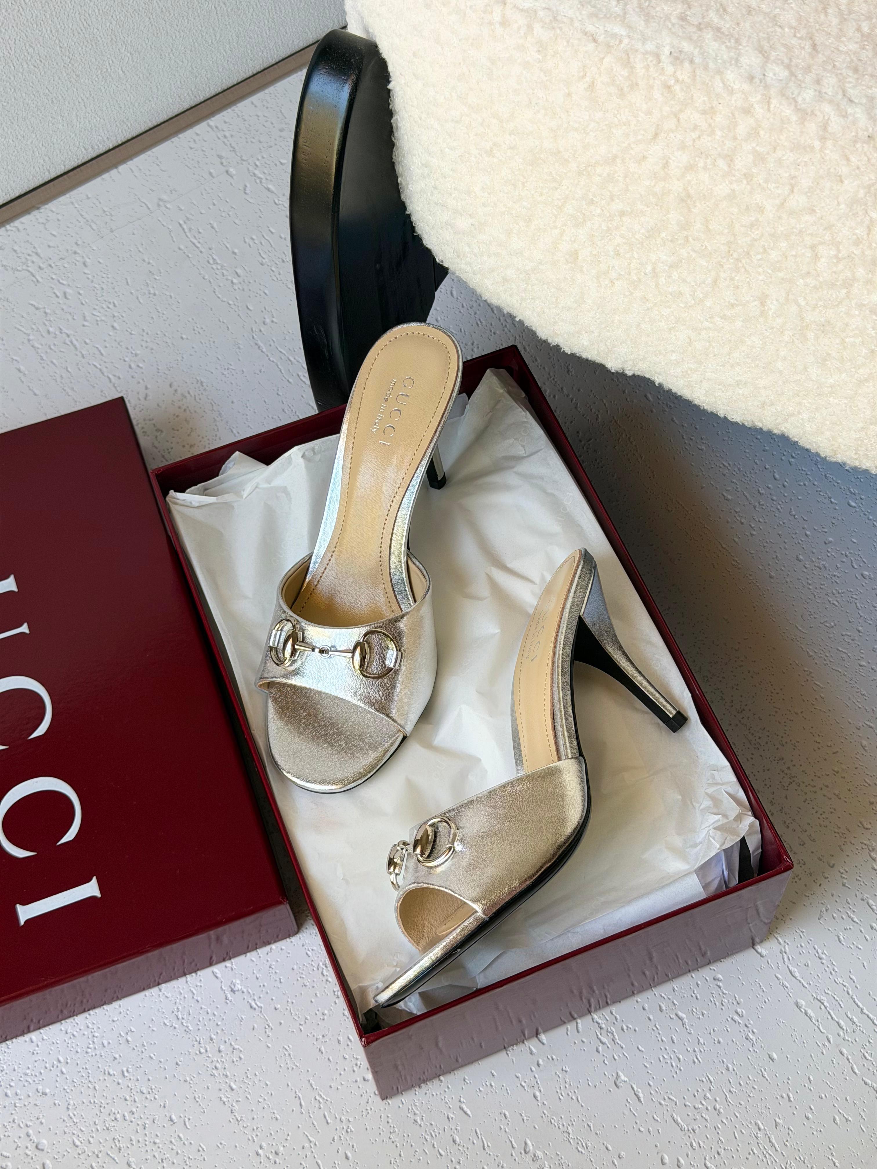 Gucci Horsebit sandals