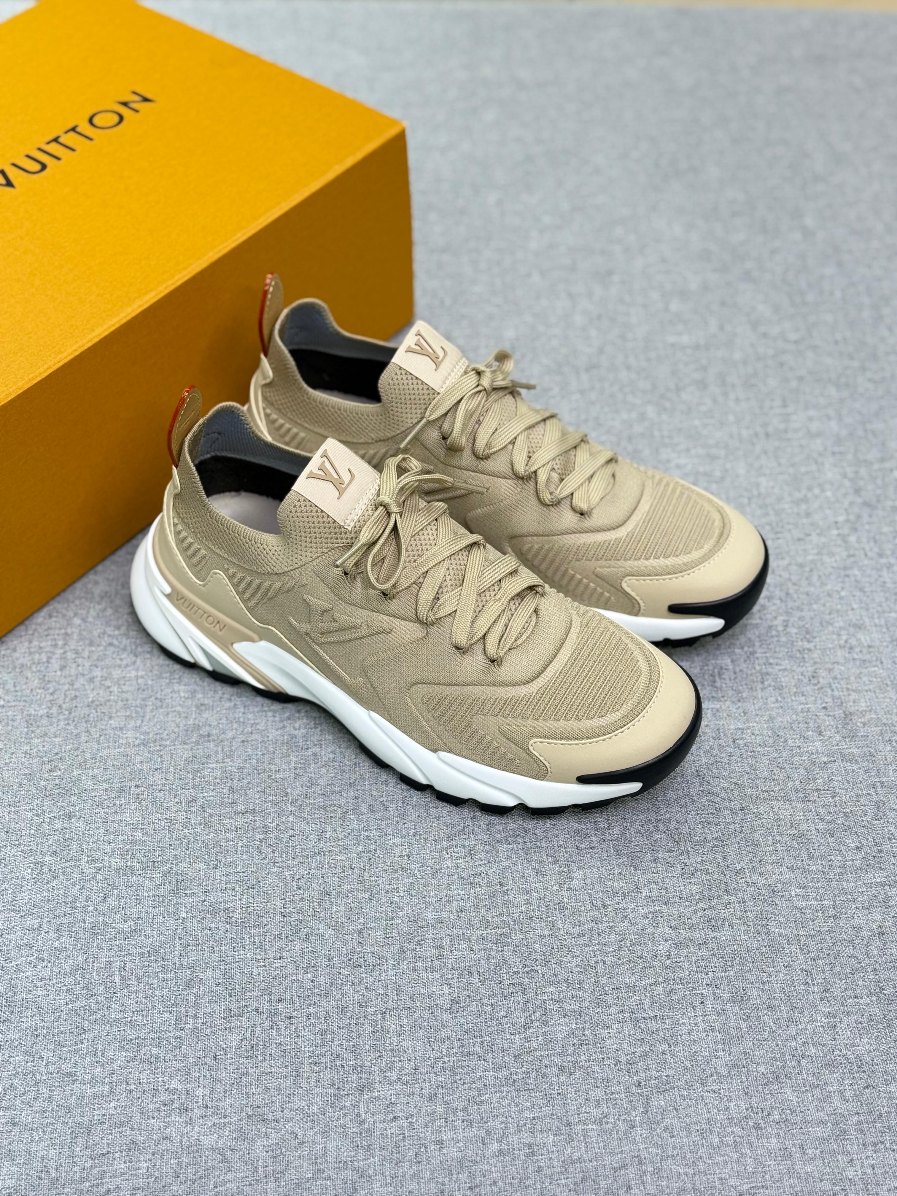 LV Runner Tatic Sneaker