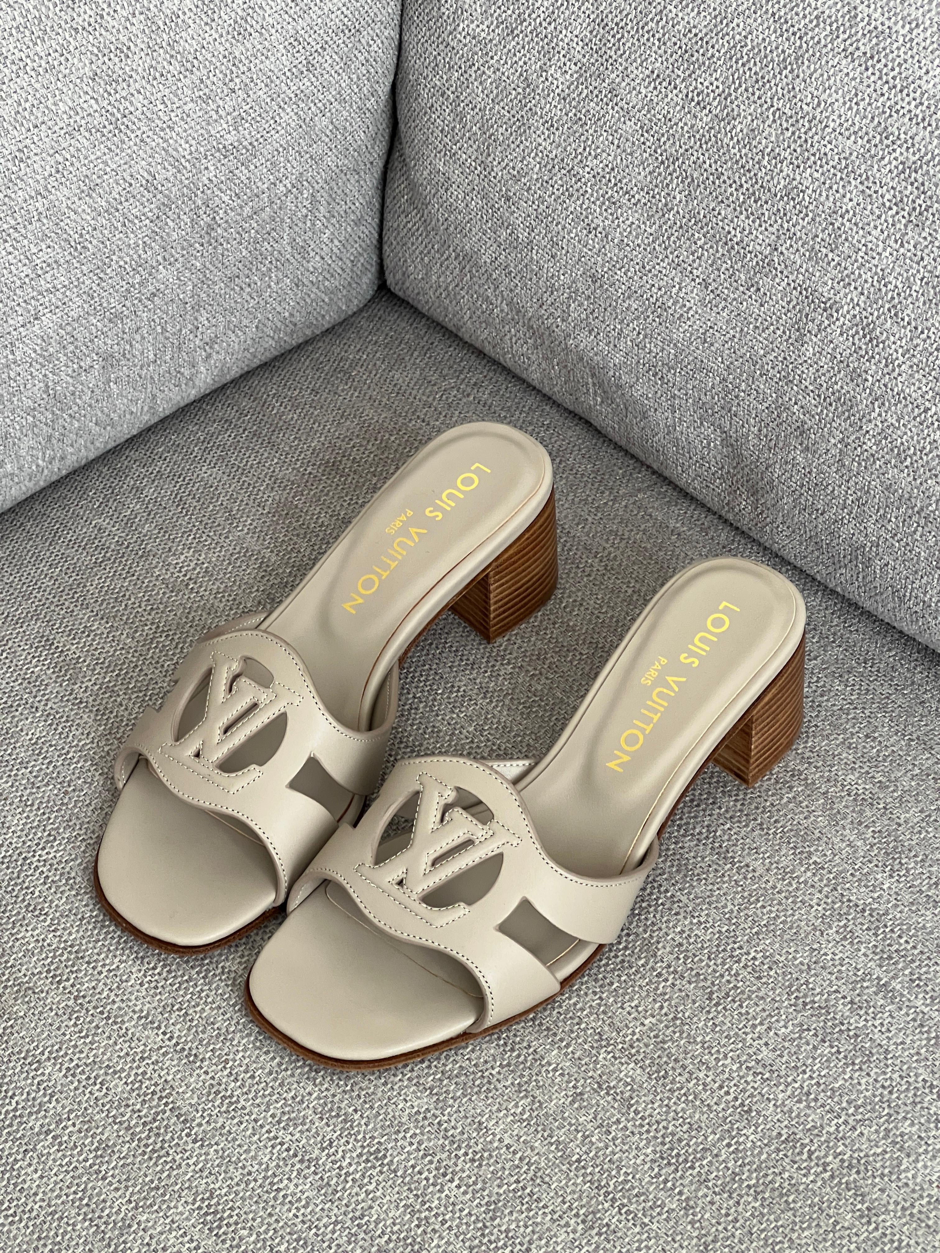 LV Isola Sandal