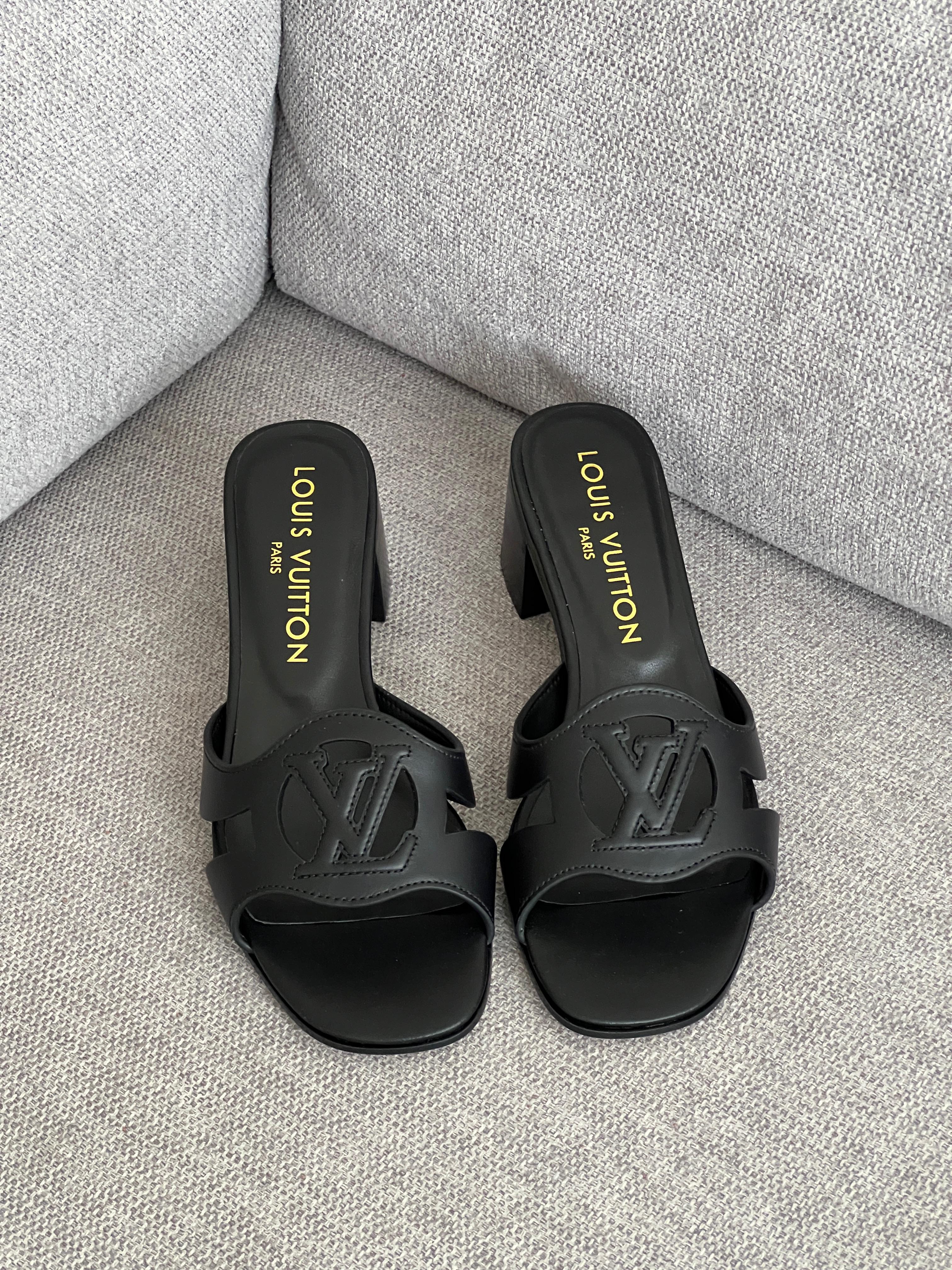 LV Isola Sandal