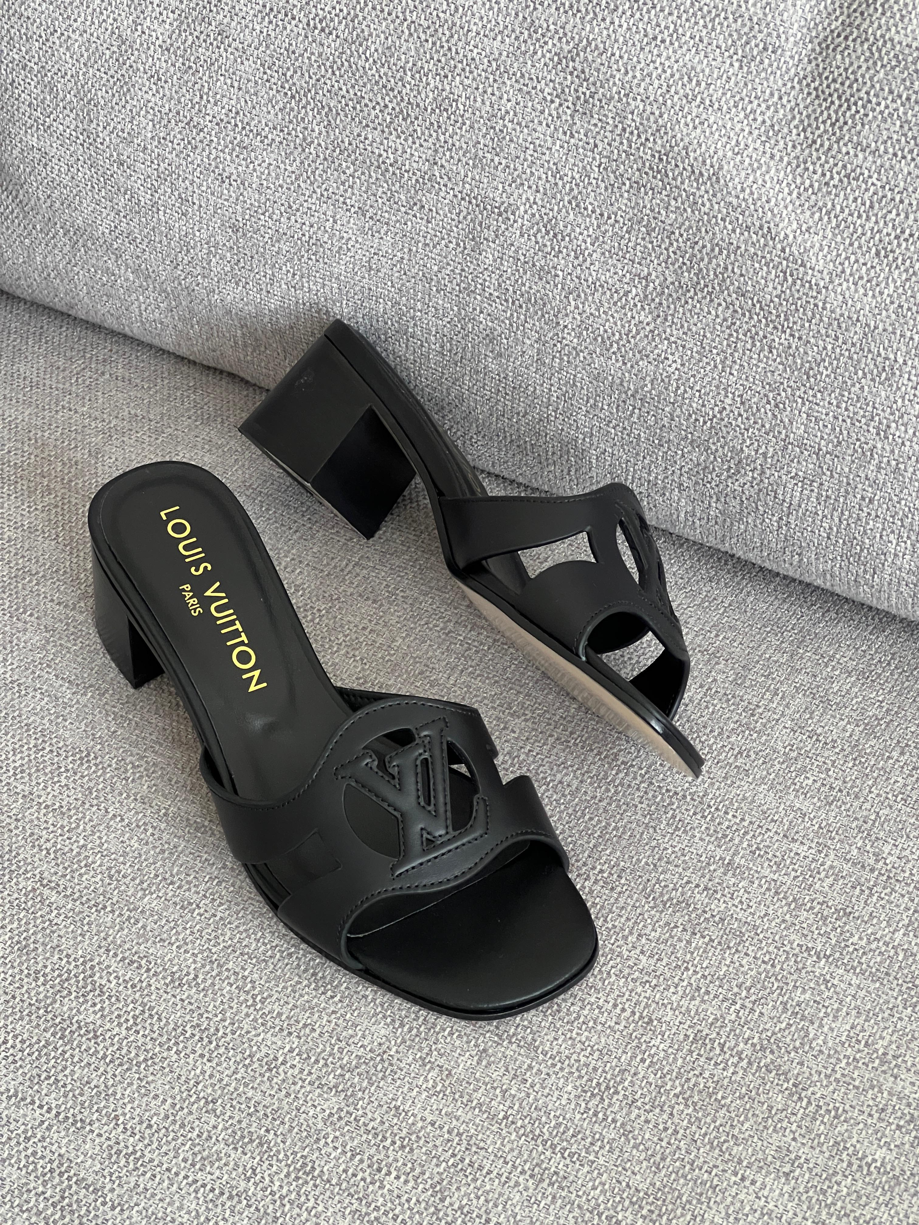 LV Isola Sandal