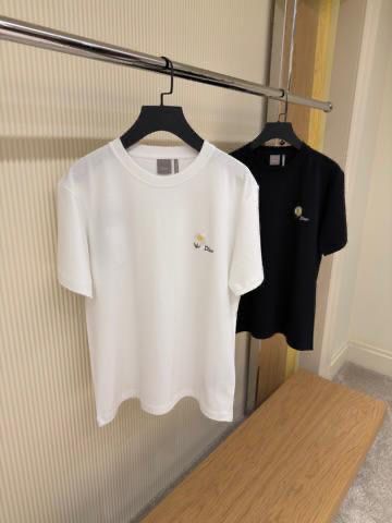 Dior T-Shirt With Daisy Embroidery