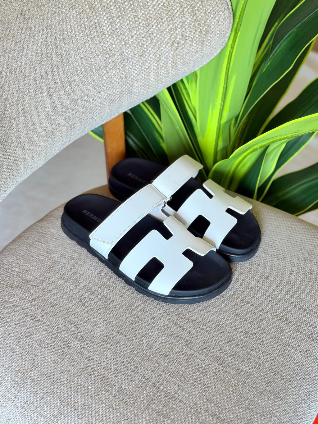 Hermes Chypre sandals