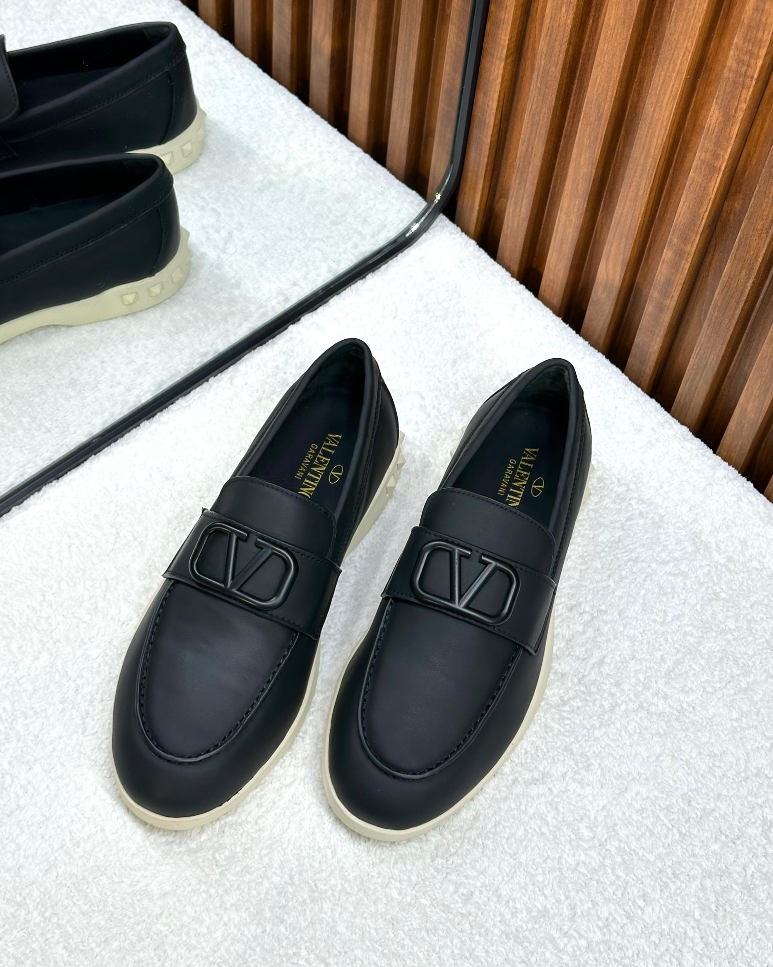 Valentino Garavani Leisure Flows Loafers