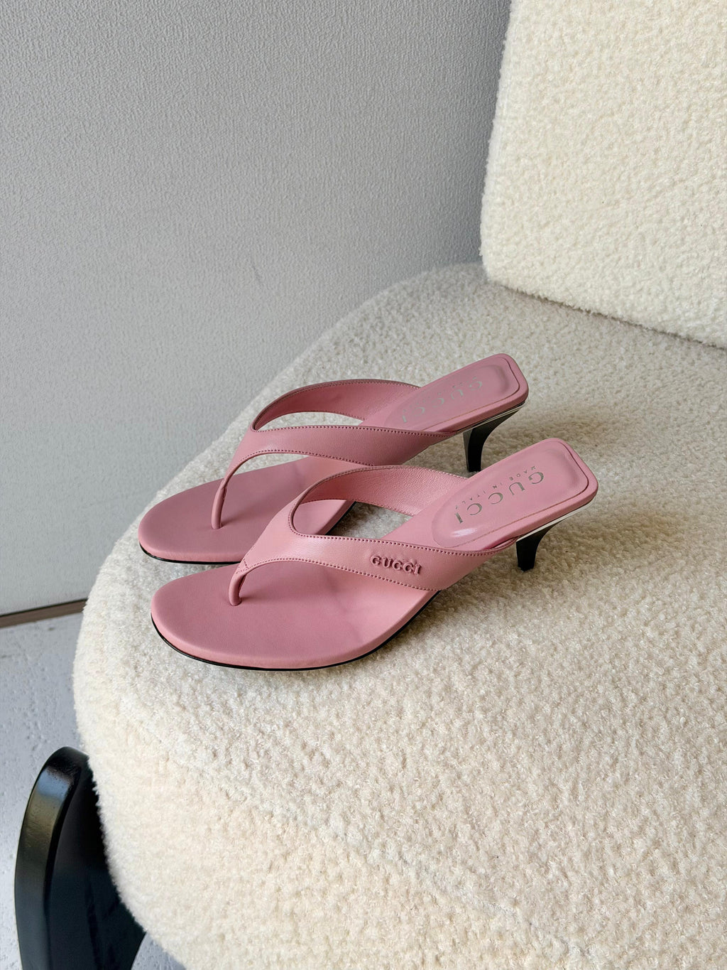 Gucci Vittoria thong sandals