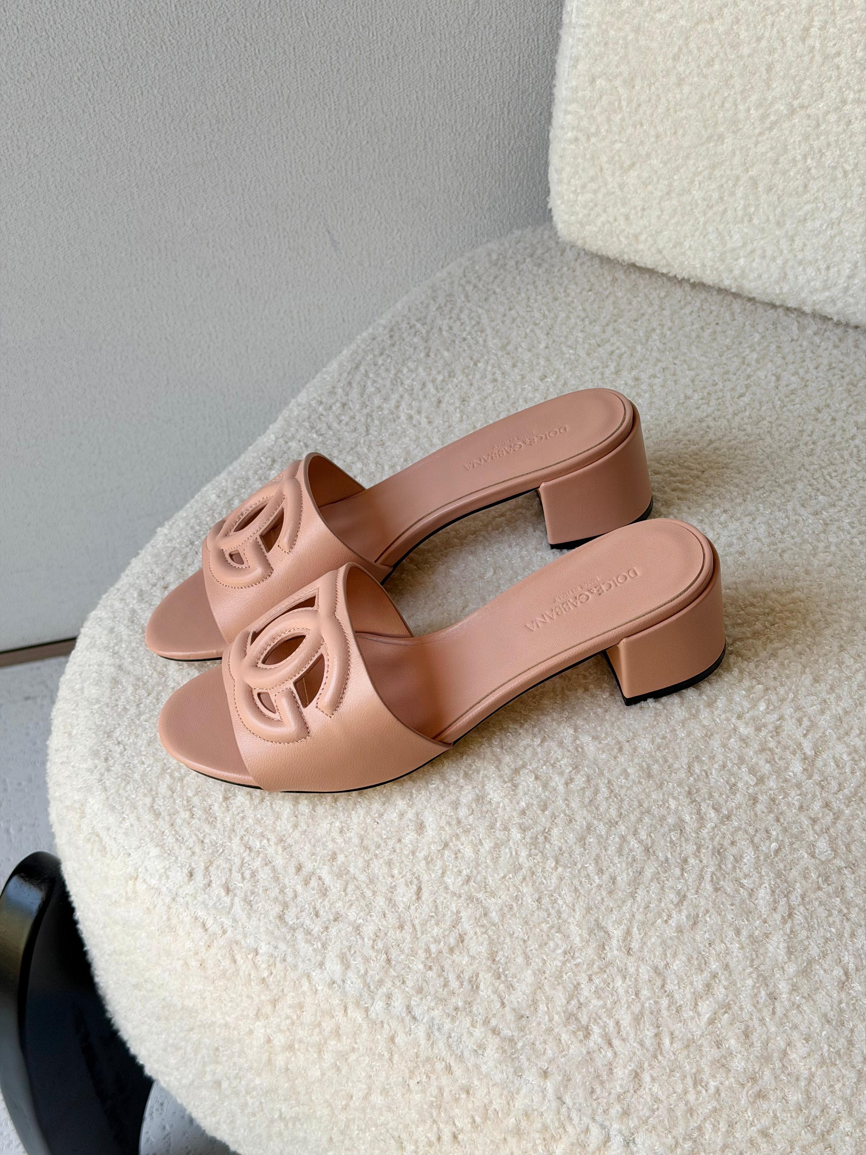 Dolce&Gabbana DG logo mules