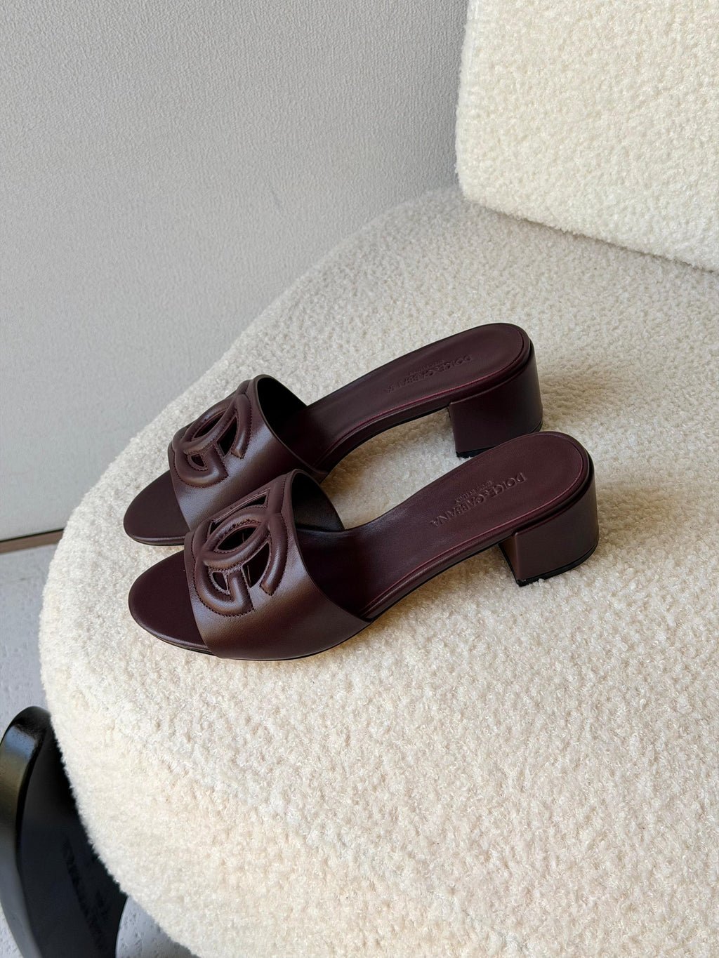 Dolce&Gabbana DG logo mules