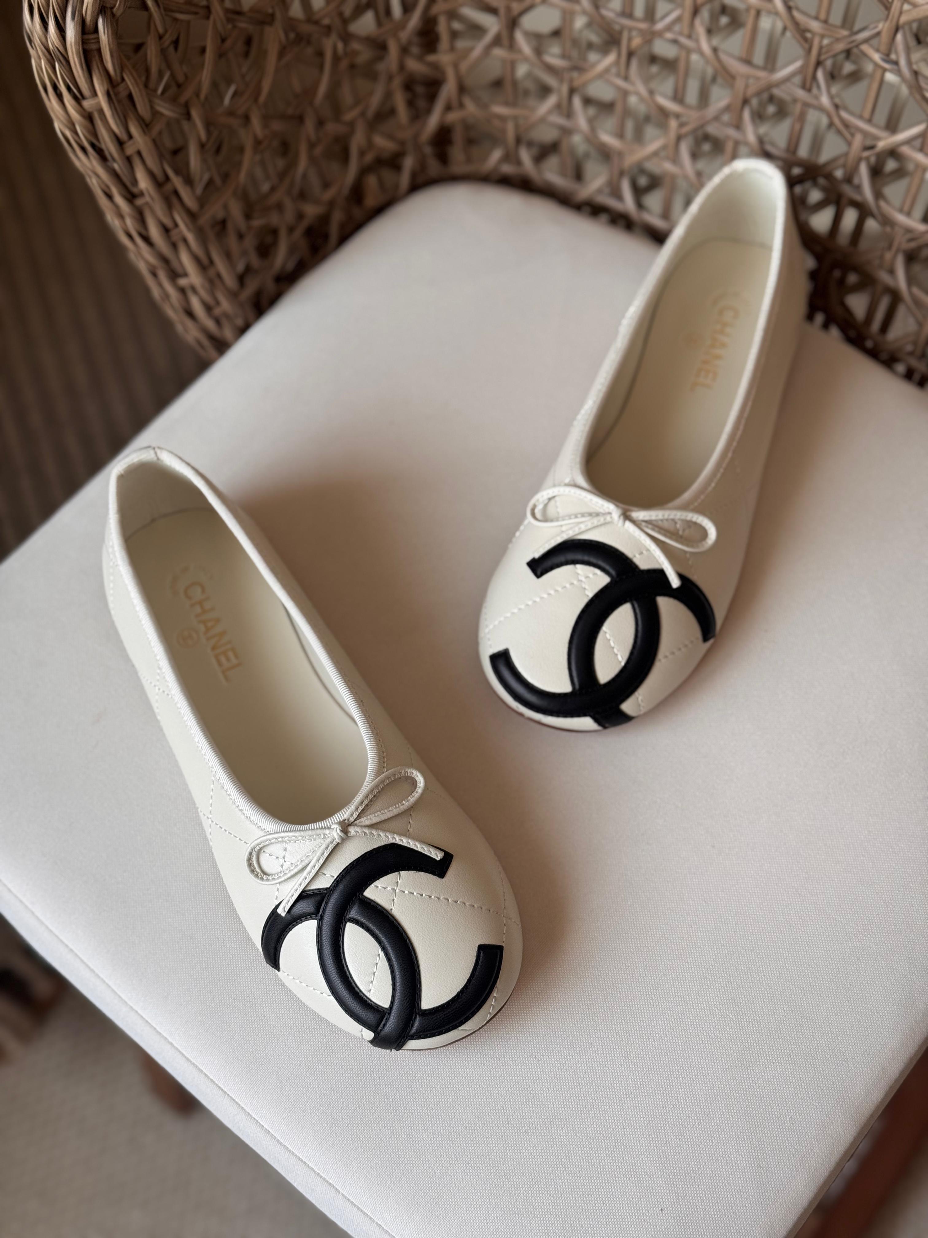 Chanel Ballet flats