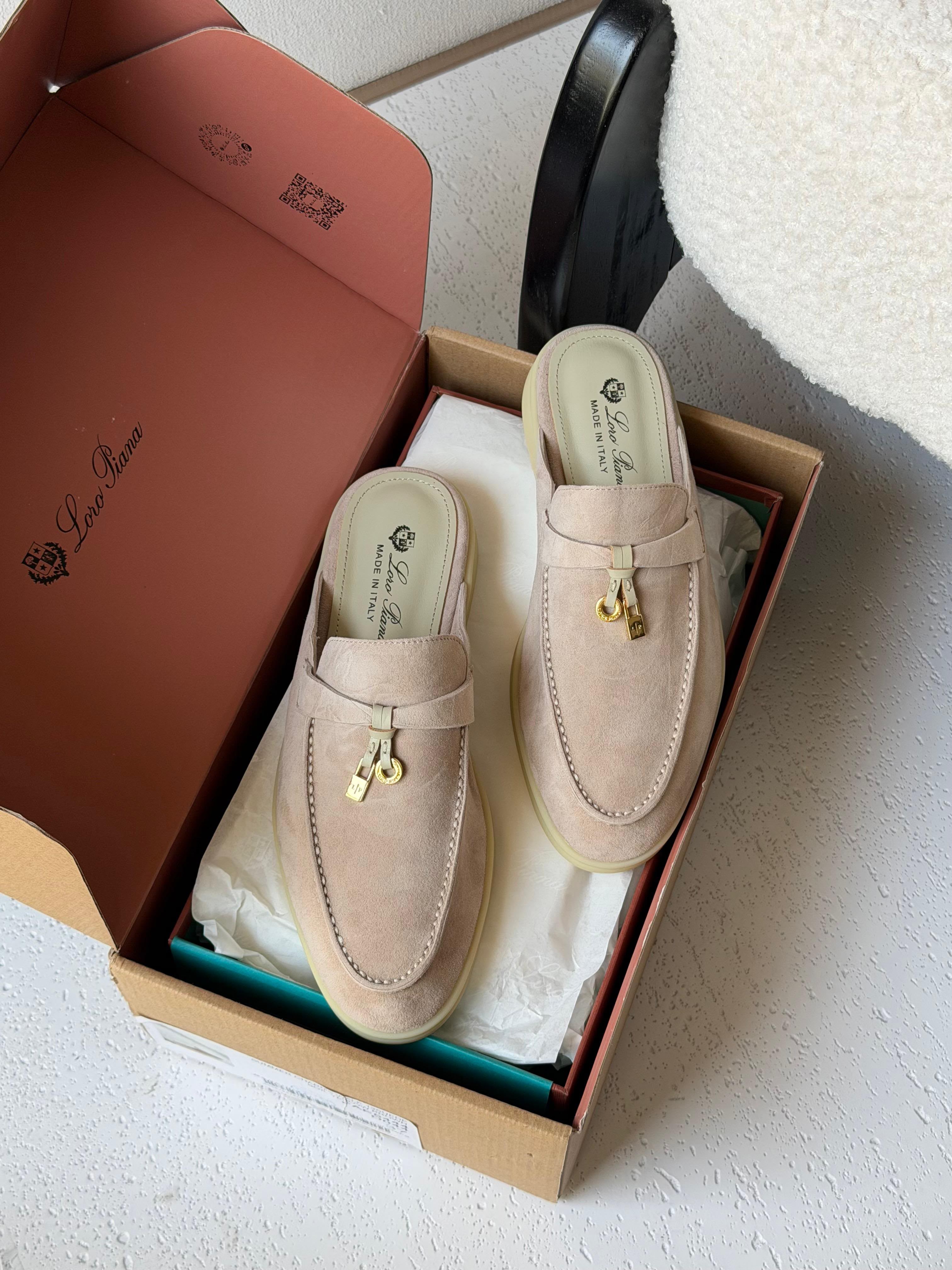 Loro Piana Babouche Charms Flat.