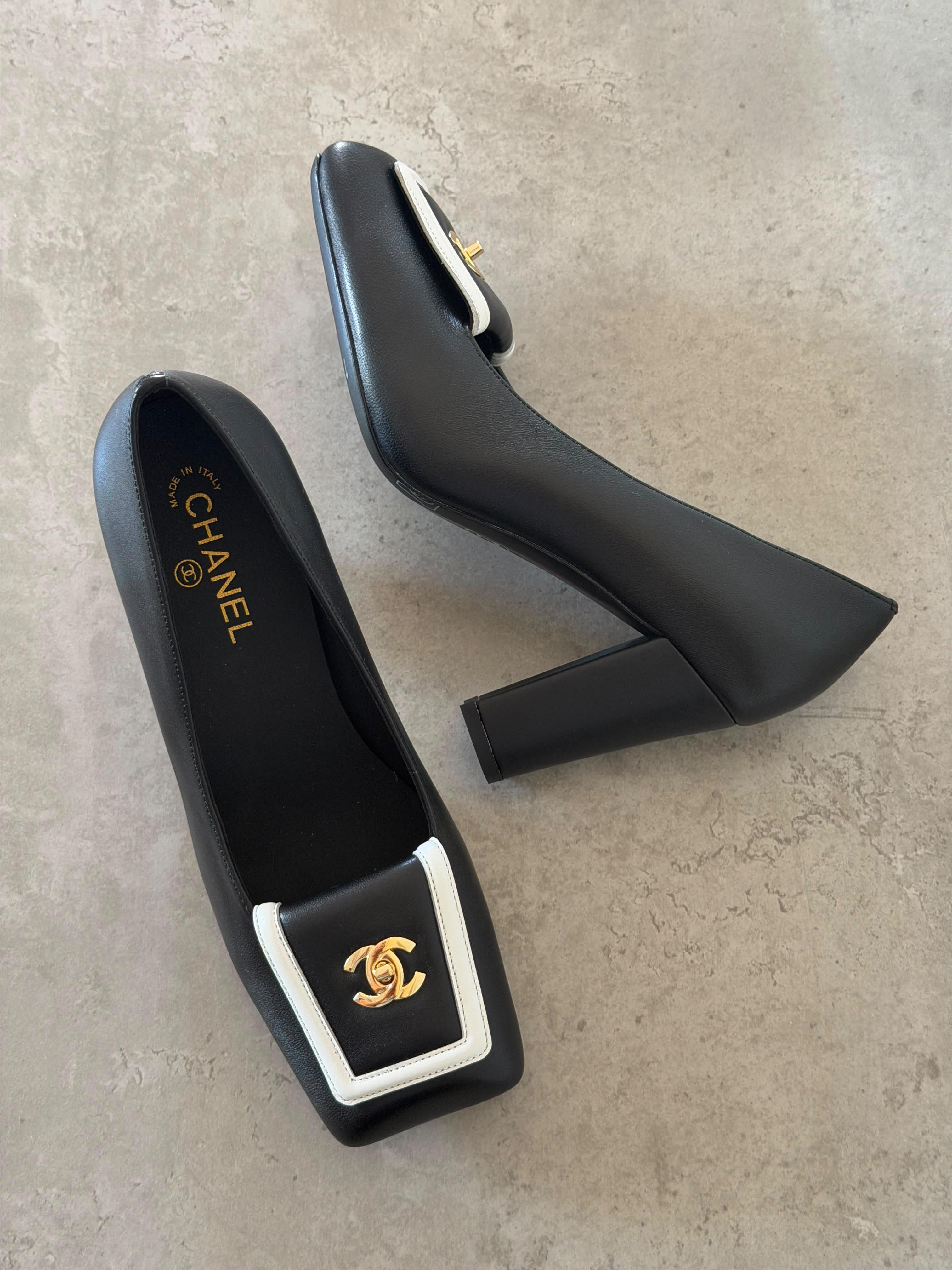 Chanel Pumps - calfskin