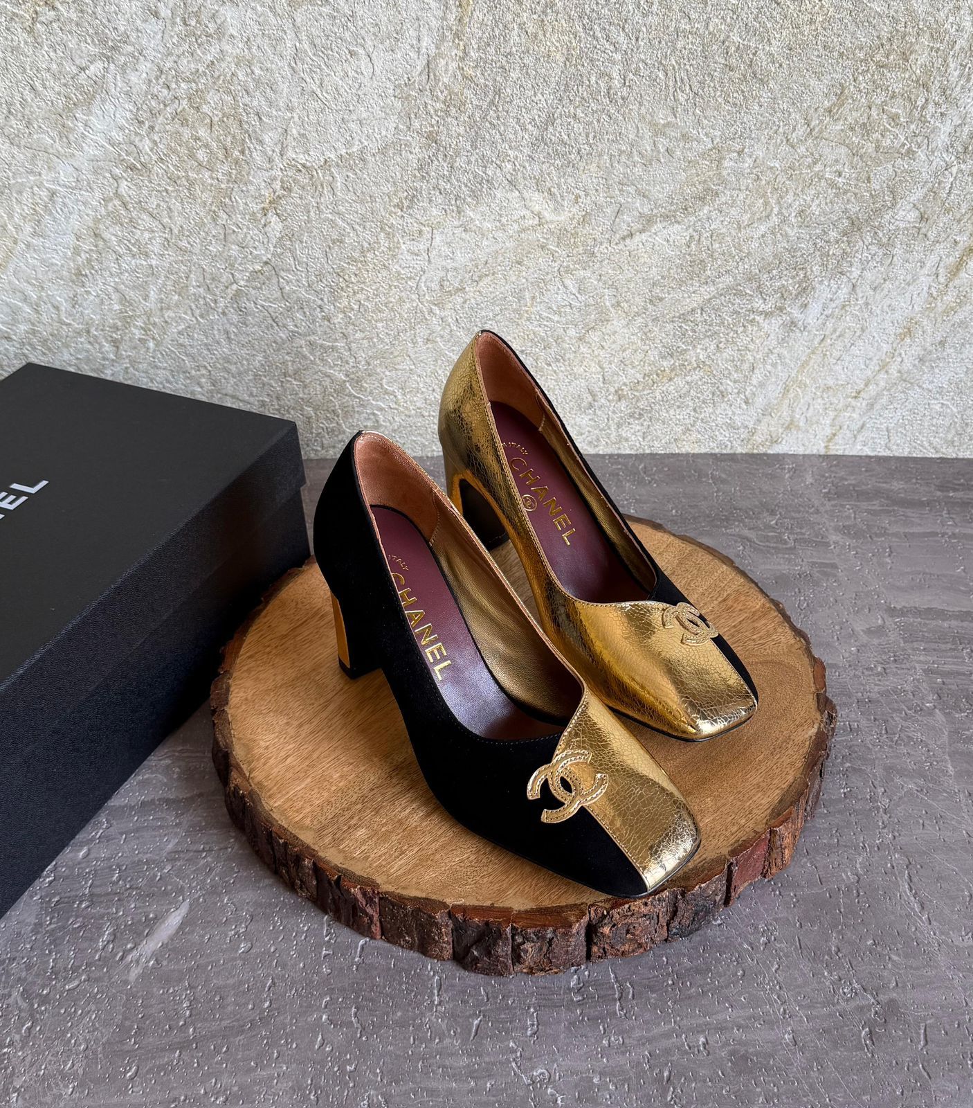Chanel sandals in Lambskin and Patent