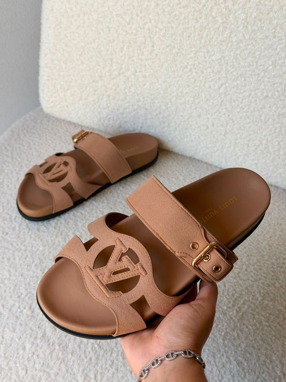 LV Isola Comfort Sandal