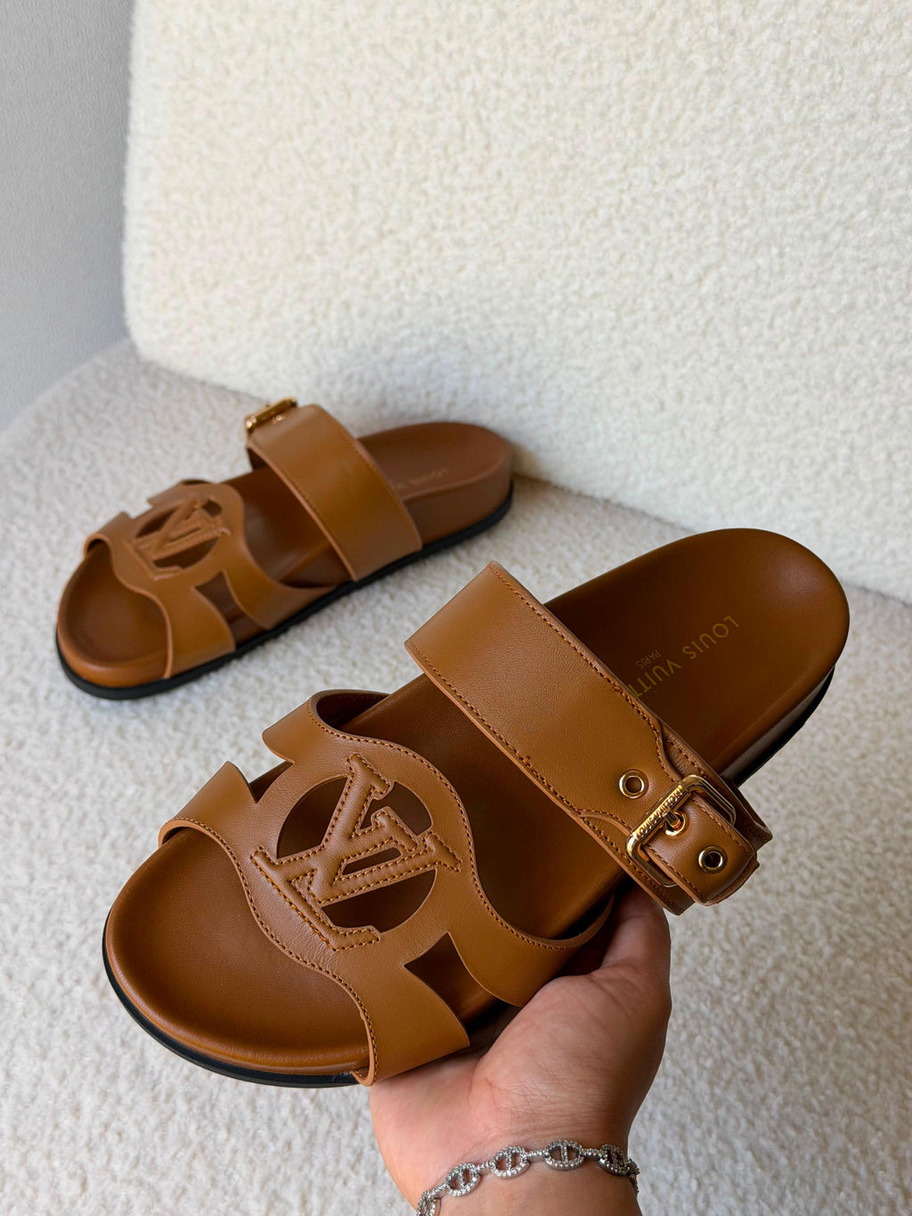 LV Isola Comfort Sandal