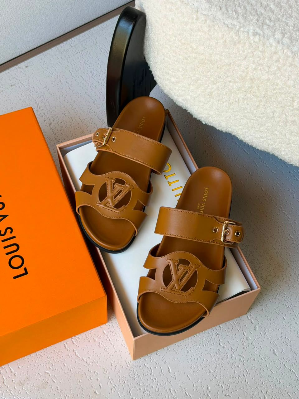 LV Isola Comfort Sandal