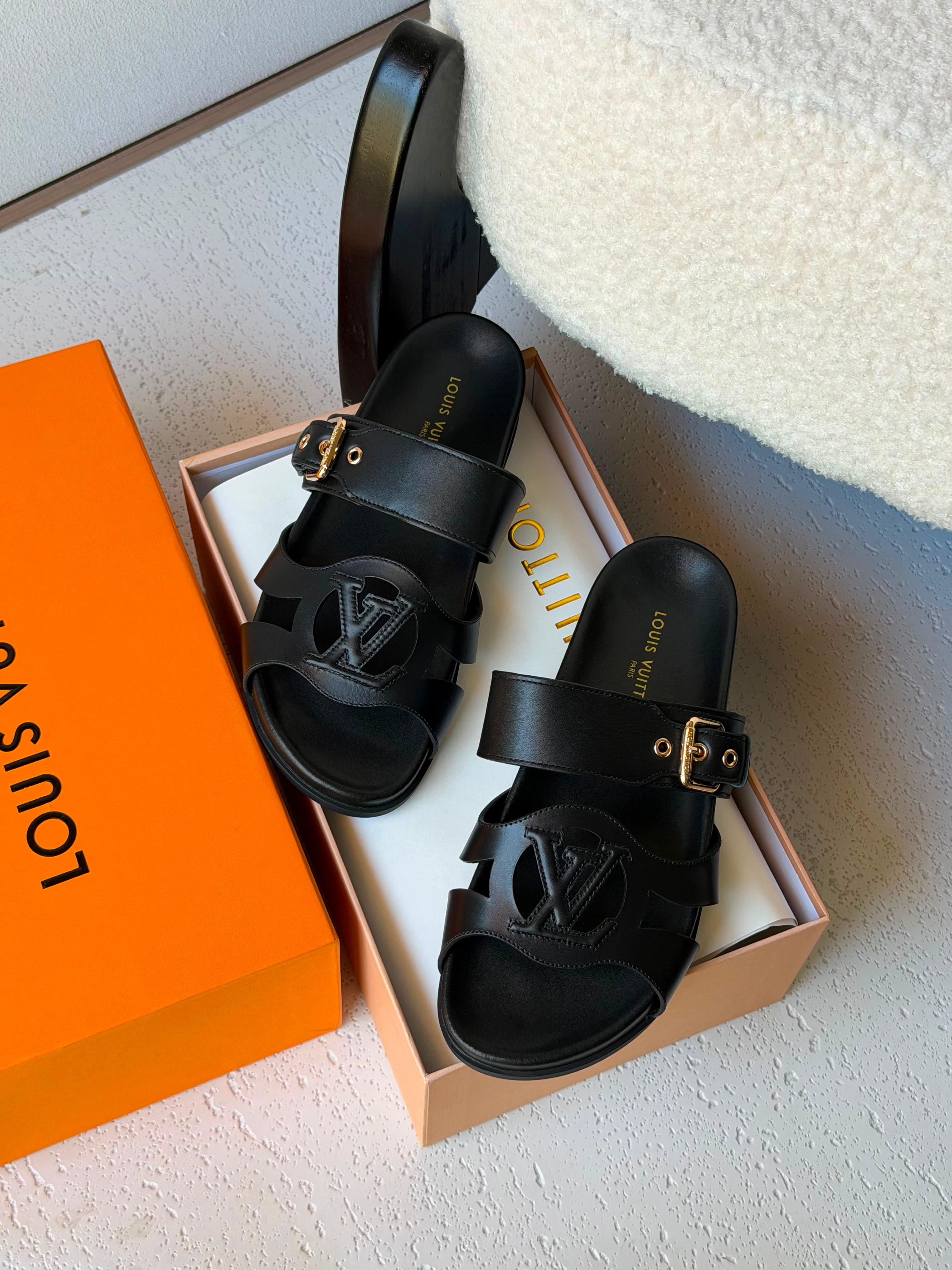 LV Isola Comfort Sandal