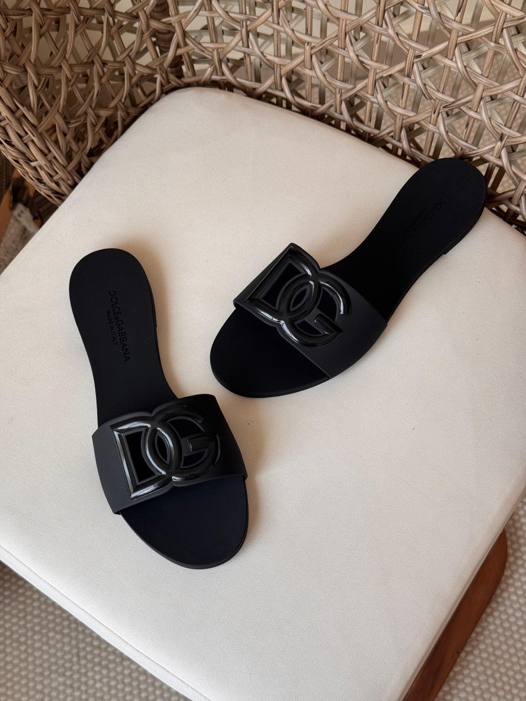 Dolce&Gabbana DG rubber slides