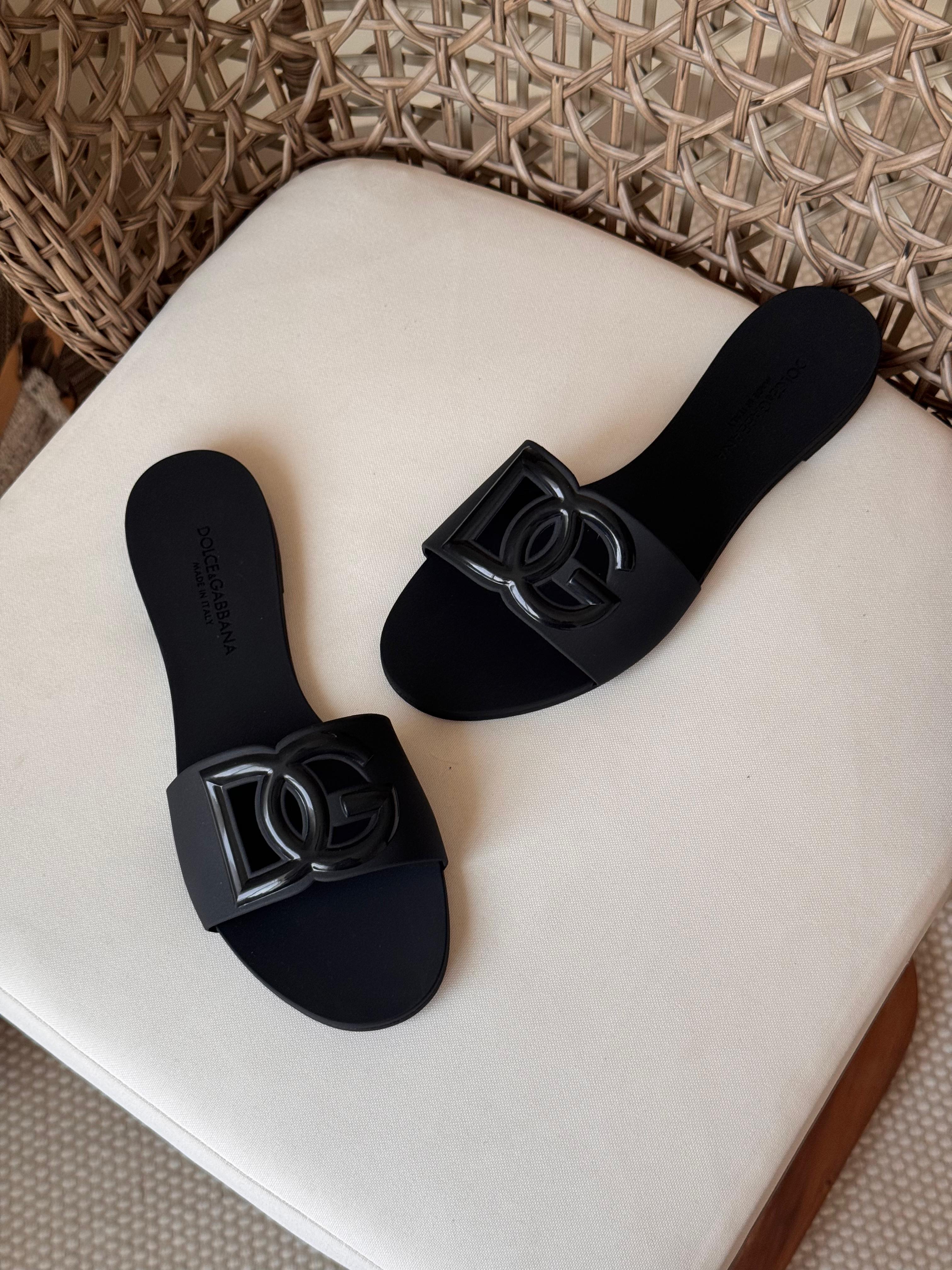 Dolce&Gabbana DG rubber slides
