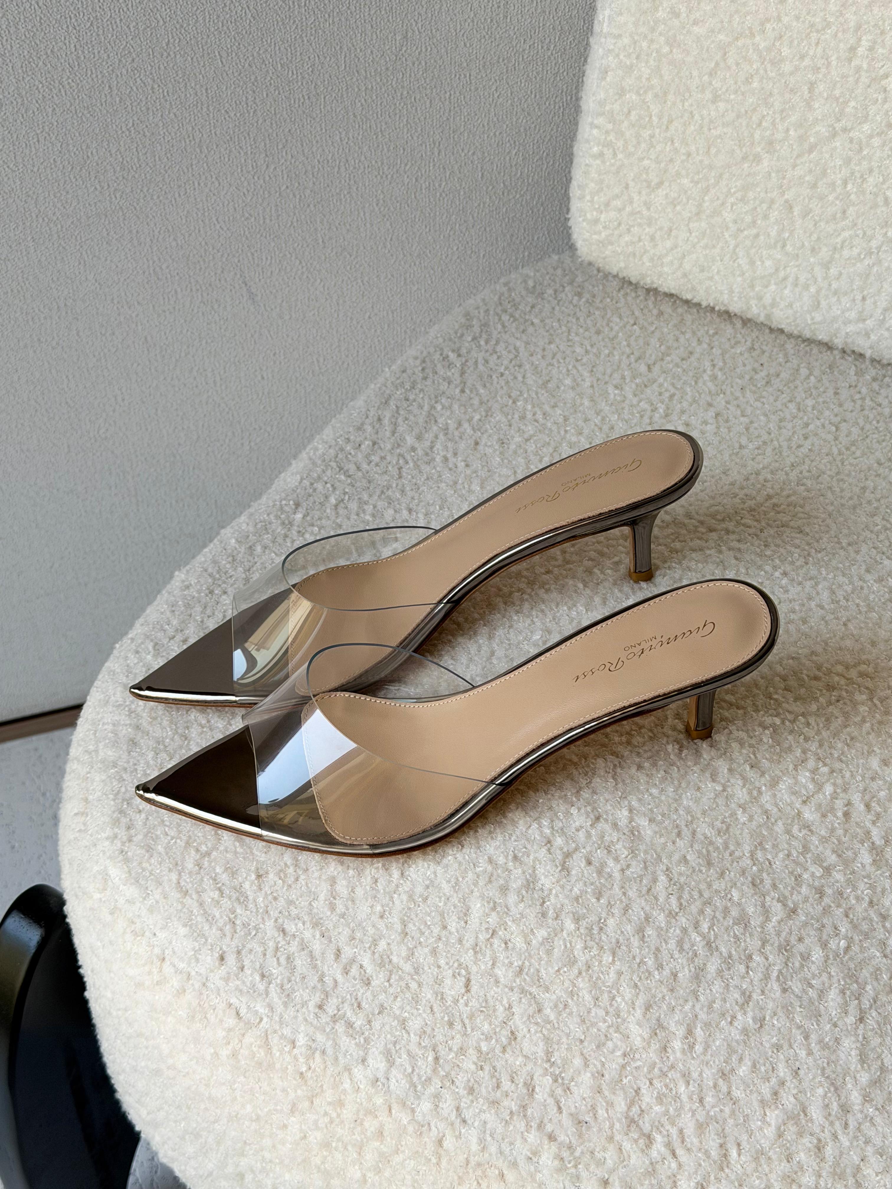Gianvito Rossi Ellle 105 Mules