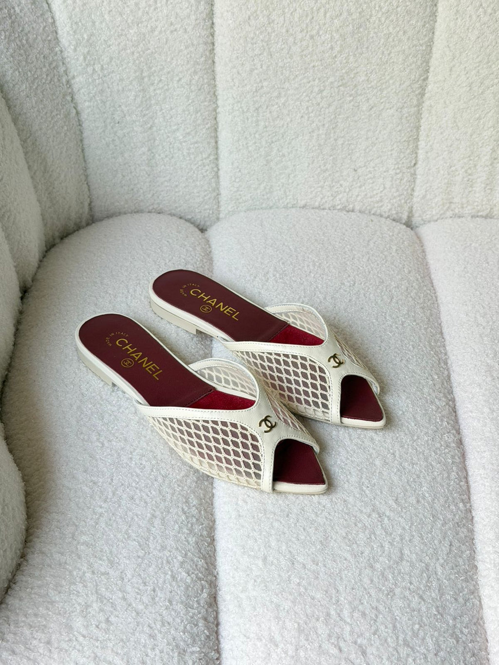 CHANEL Sandals in Mixed Fibers Cotton & Lambskin
