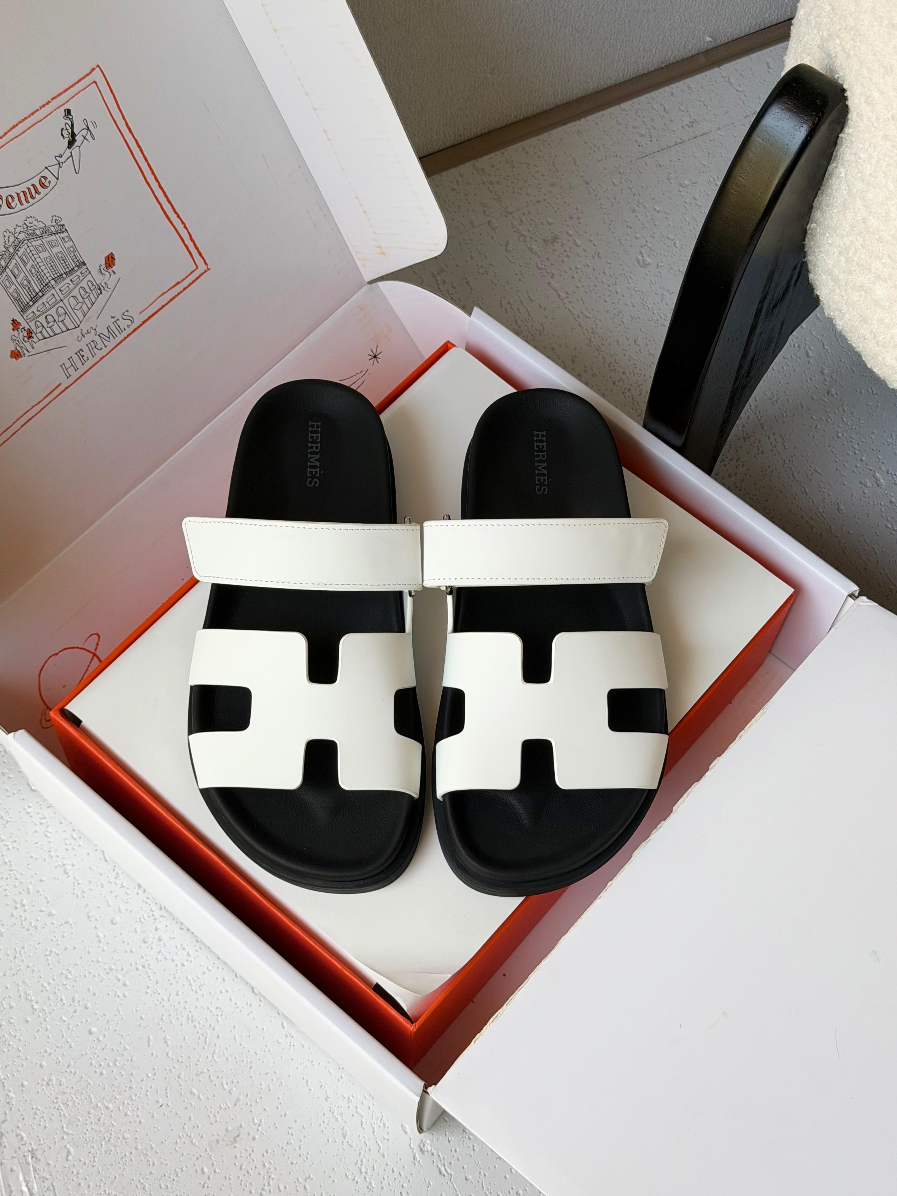 Hermes Chypre Sandals