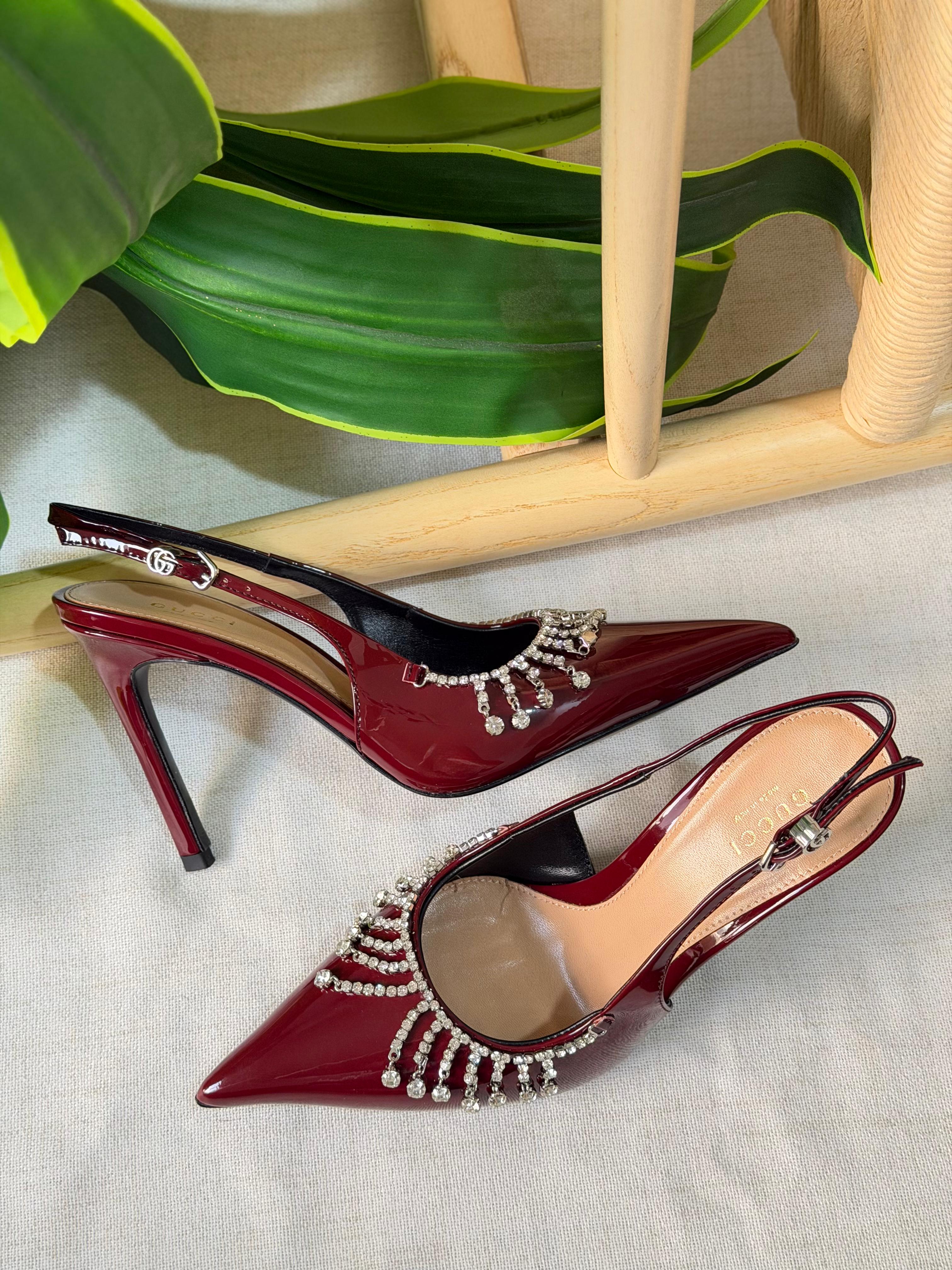 Gucci Crystal chain pumps