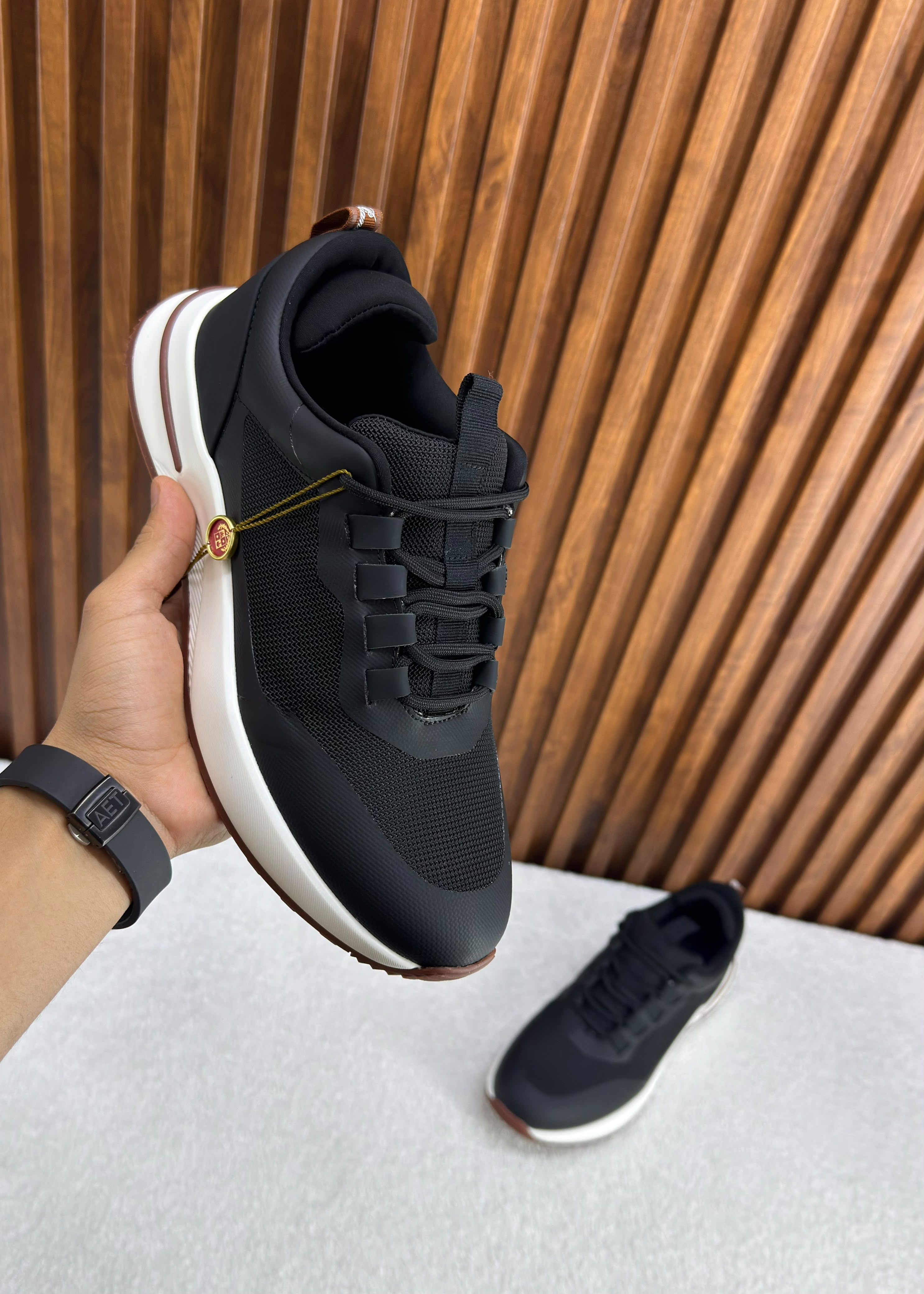 Week End Walk Sneaker