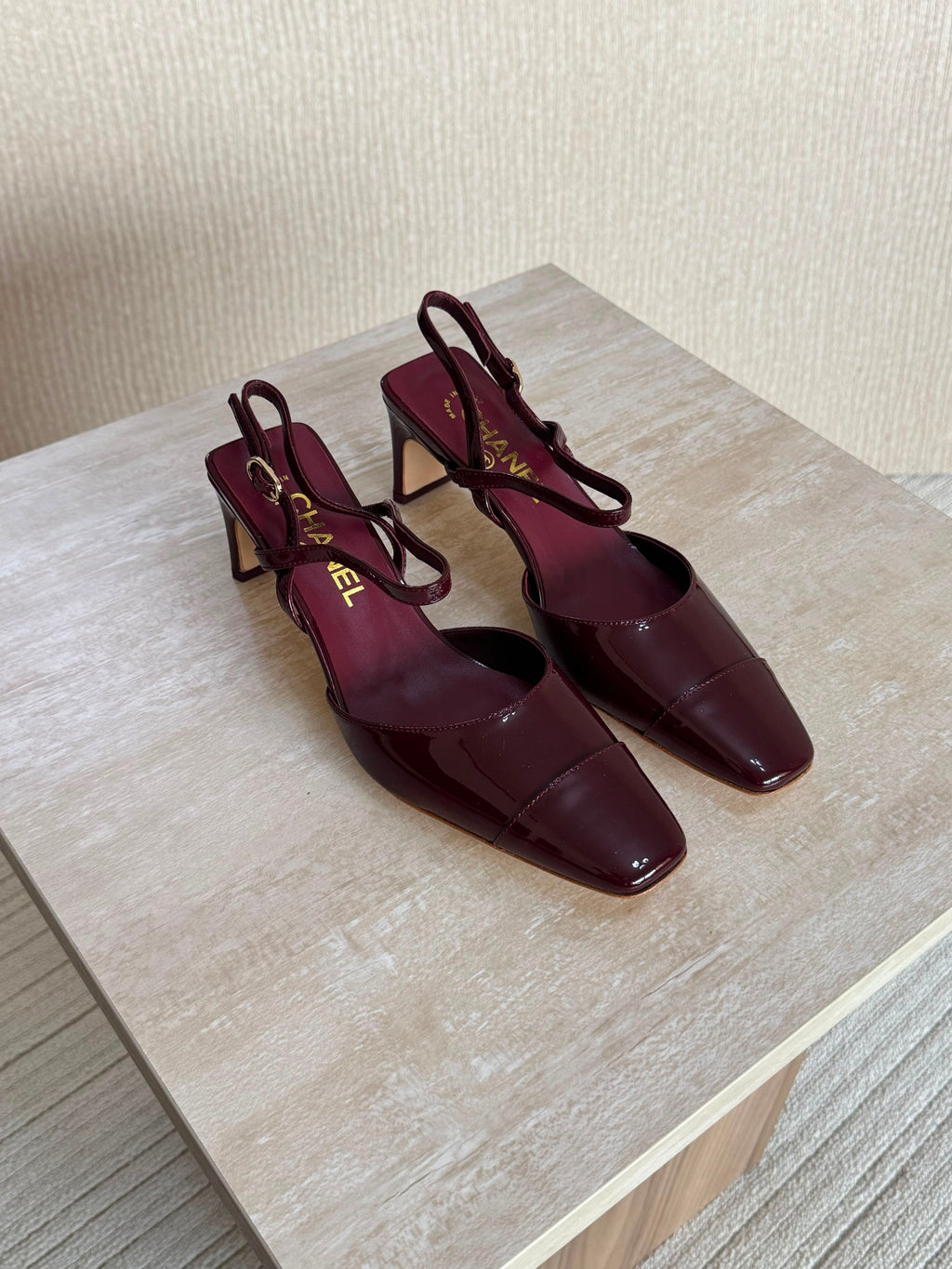 Slingbacks - Crocodile embossed calfskin