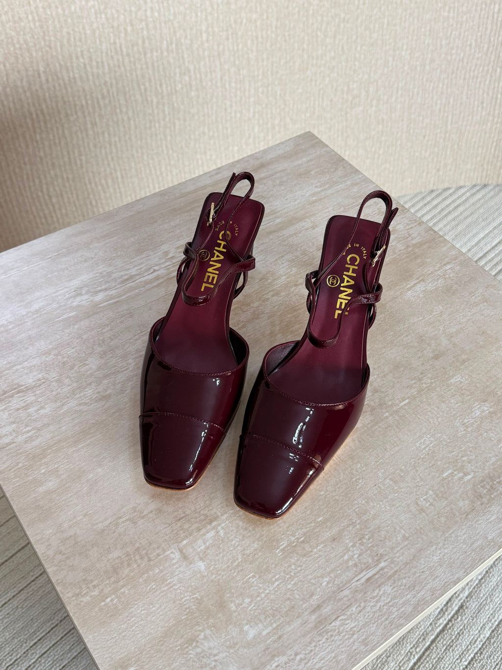 Slingbacks - Crocodile embossed calfskin