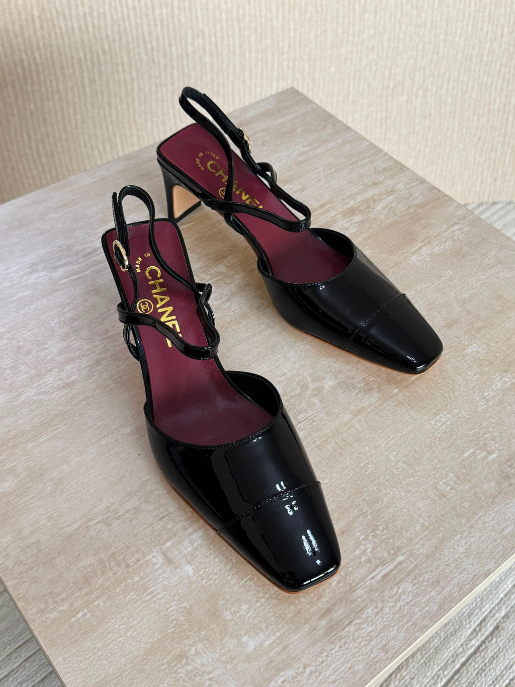 Slingbacks - Crocodile embossed calfskin