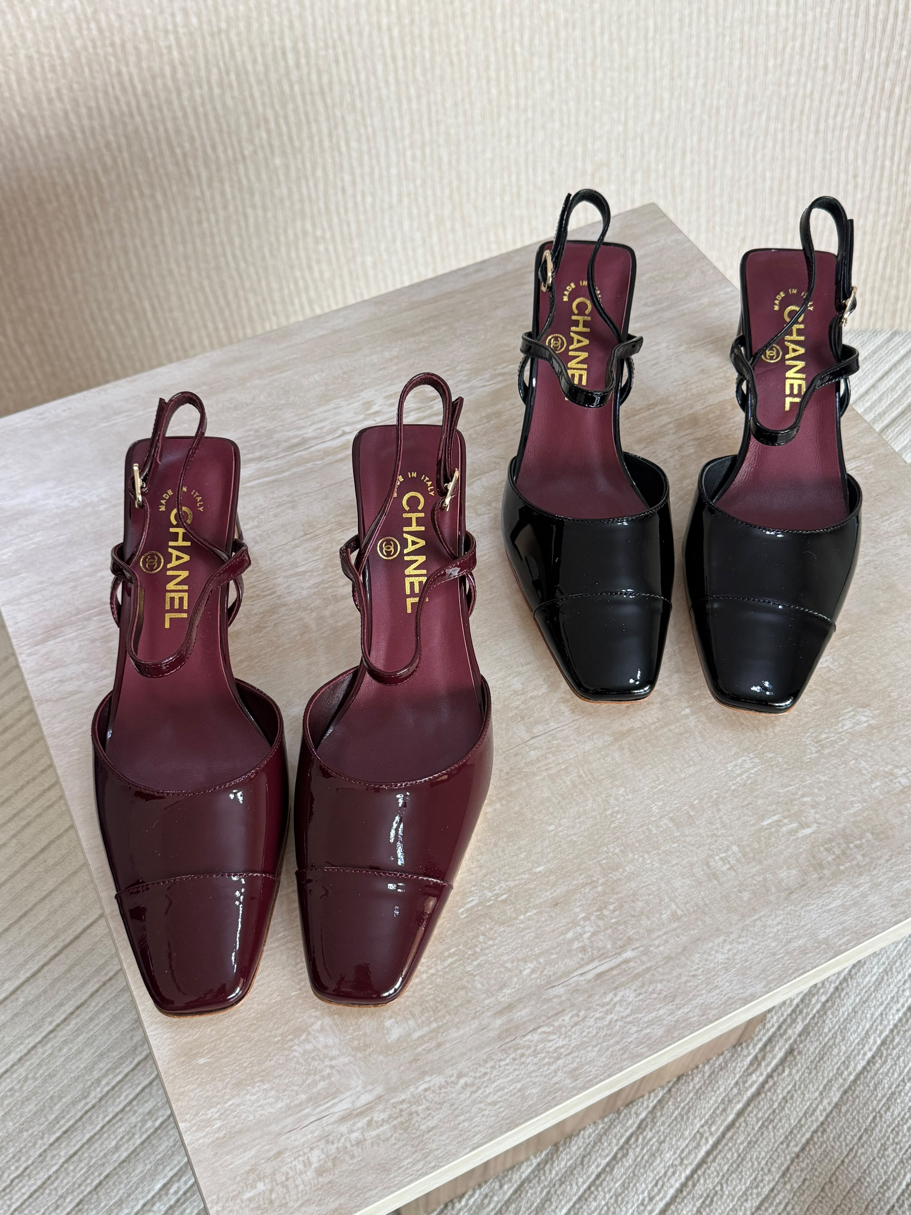 Slingbacks - Crocodile embossed calfskin
