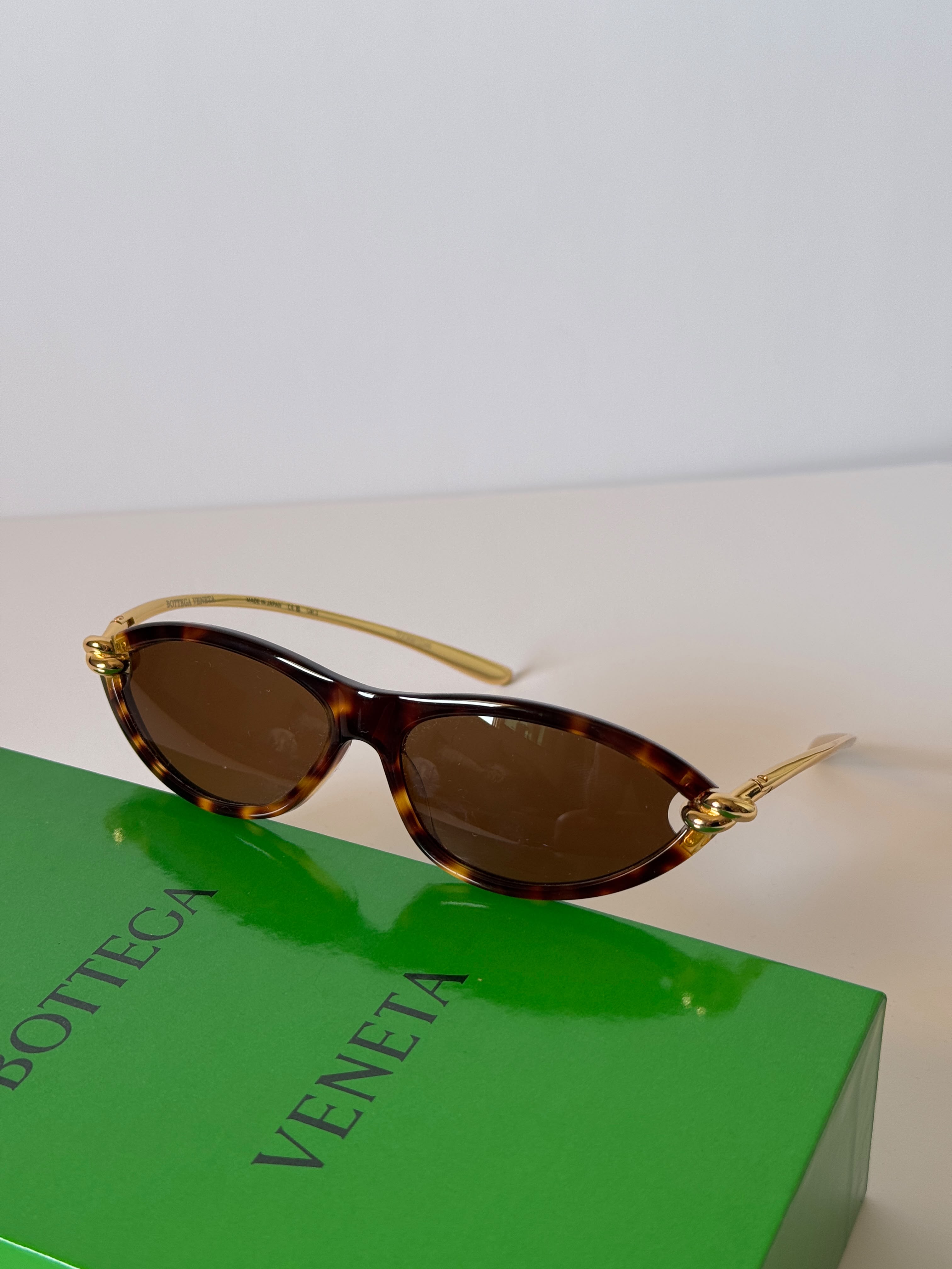 BOTTEGA VENETA Knot Cat-Eye Sunglasses