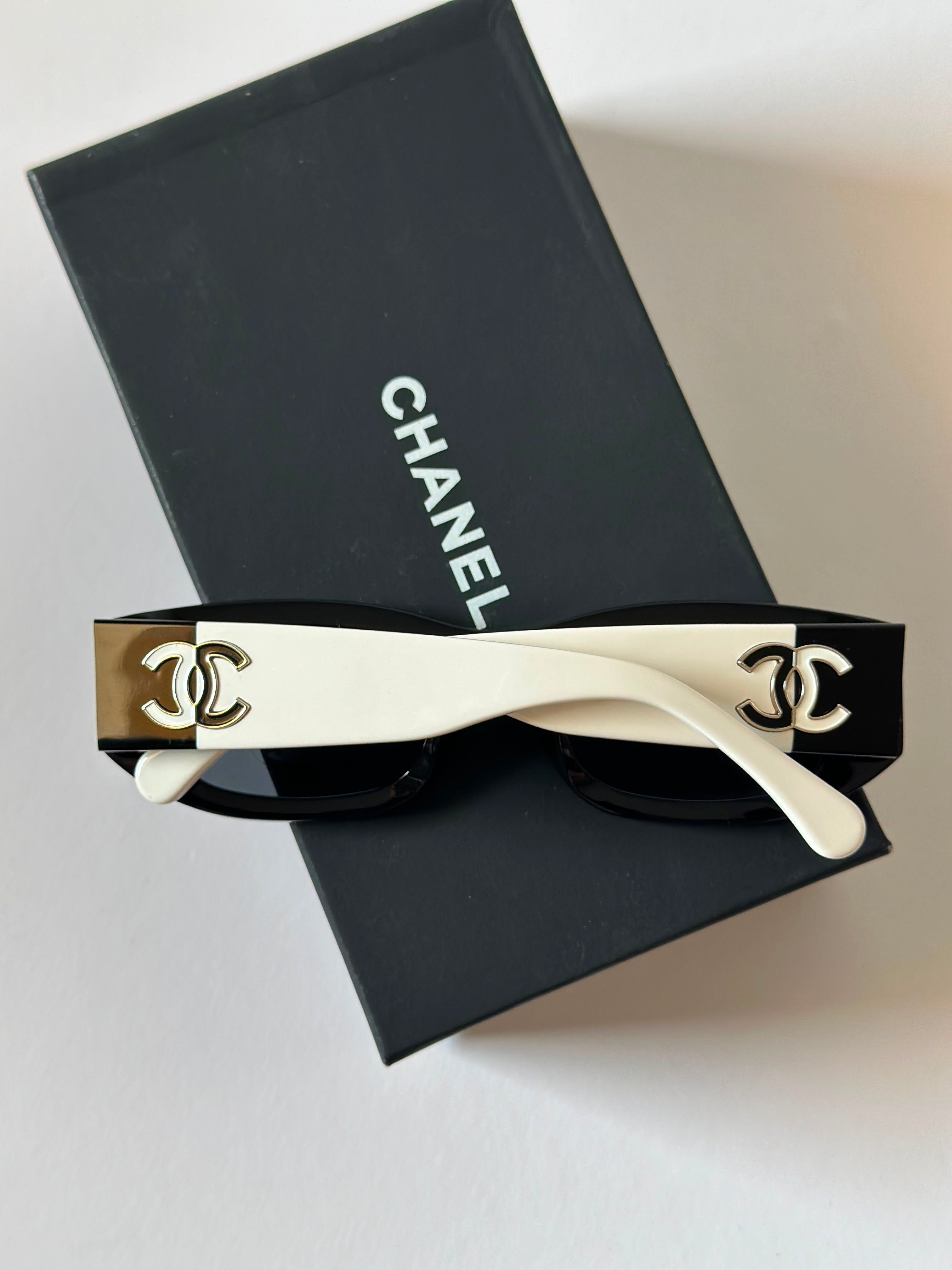 CHANEL Sunglasses: Rectangle