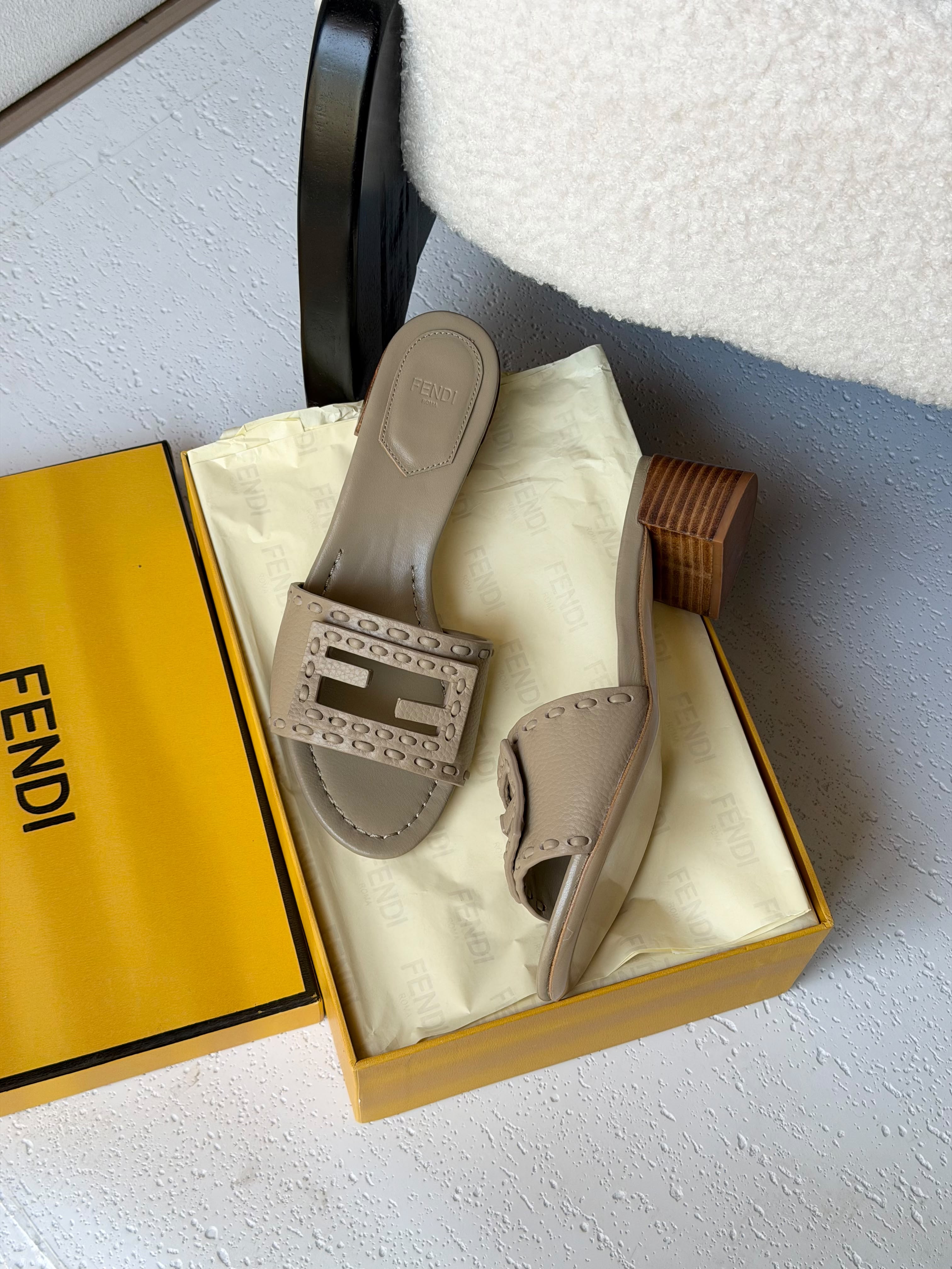 FENDI Baguette sandals