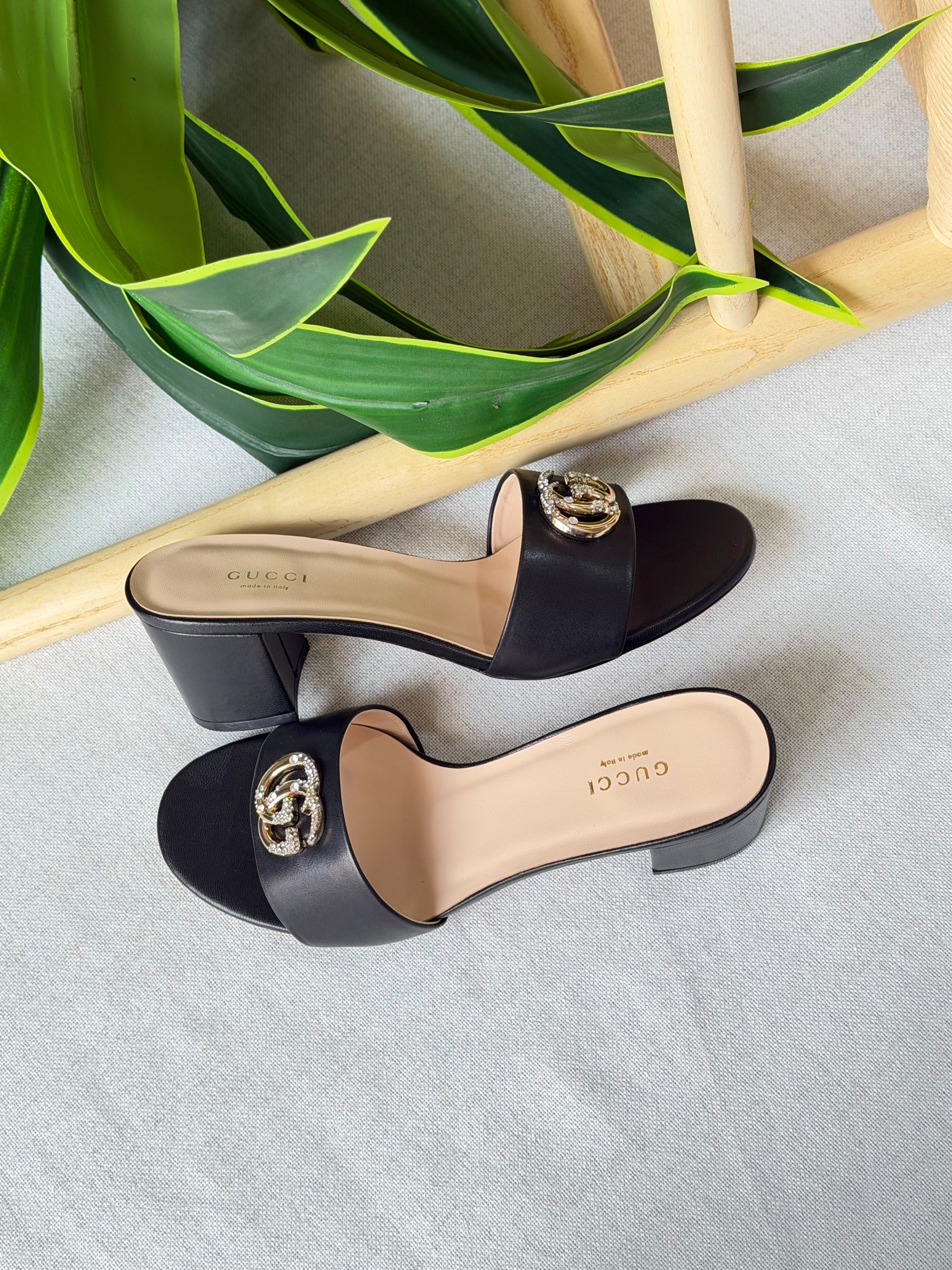 Gucci Double G sandals