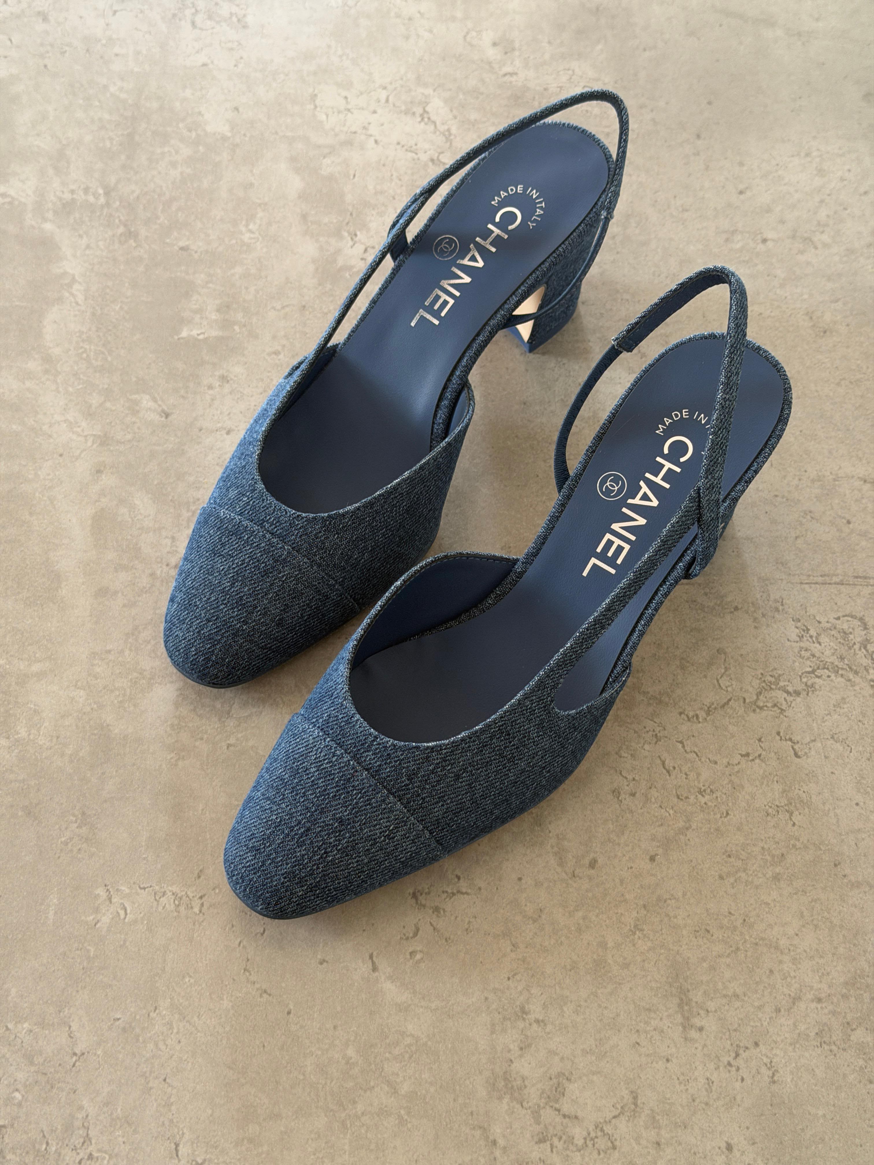 Chanel Interlocking CC Logo Lace Slingback Pumps