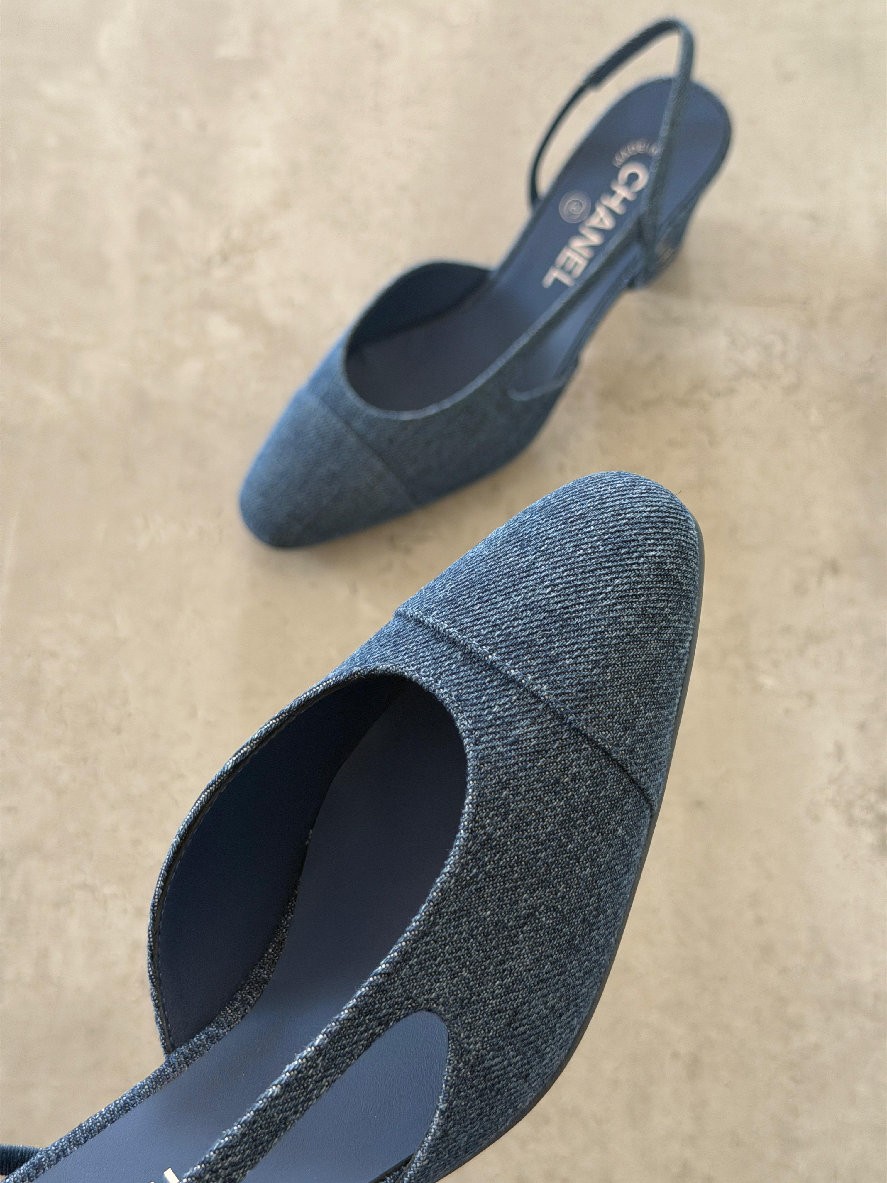 Chanel Interlocking CC Logo Lace Slingback Pumps