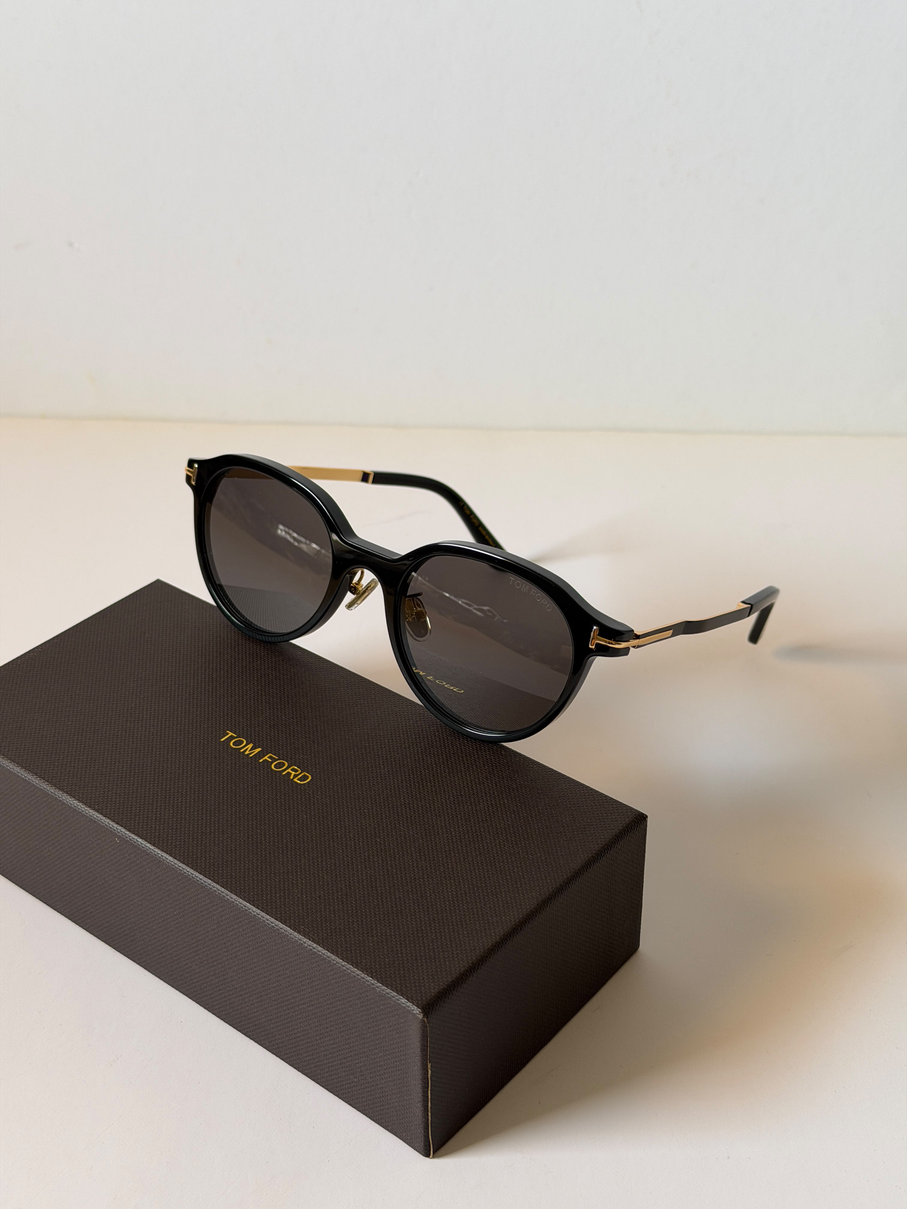 TOM FORD SUNGLASSES ARAKI
