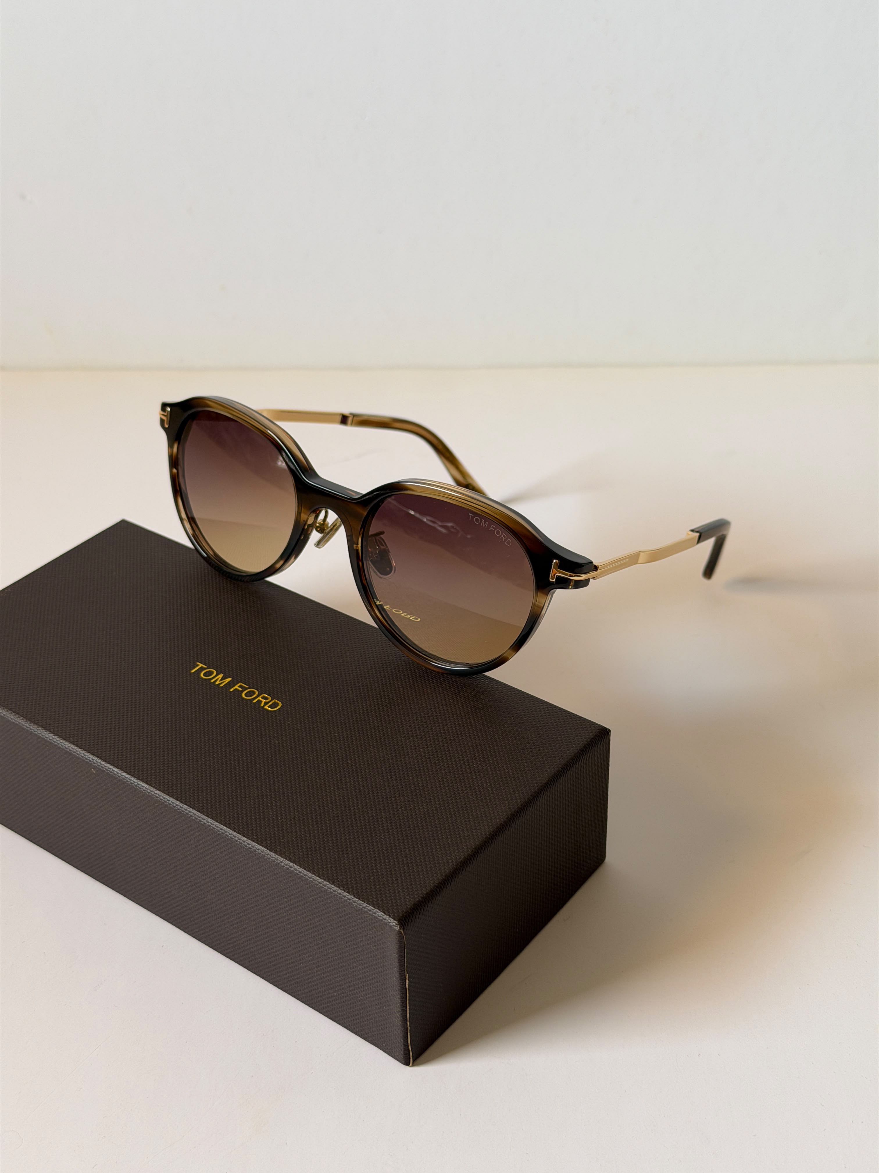 TOM FORD SUNGLASSES ARAKI