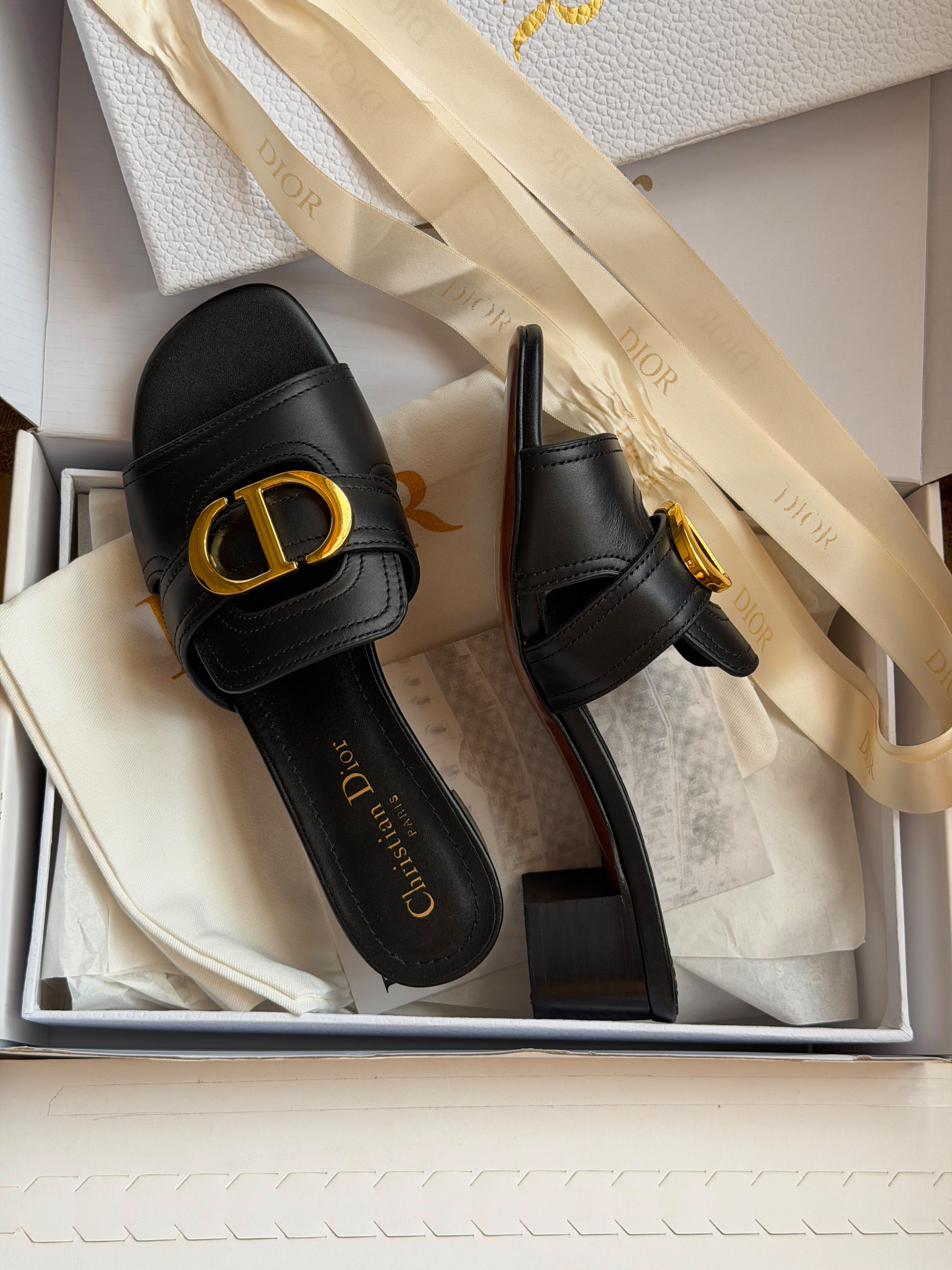 Dior 30 Montaigne Heeled Slide