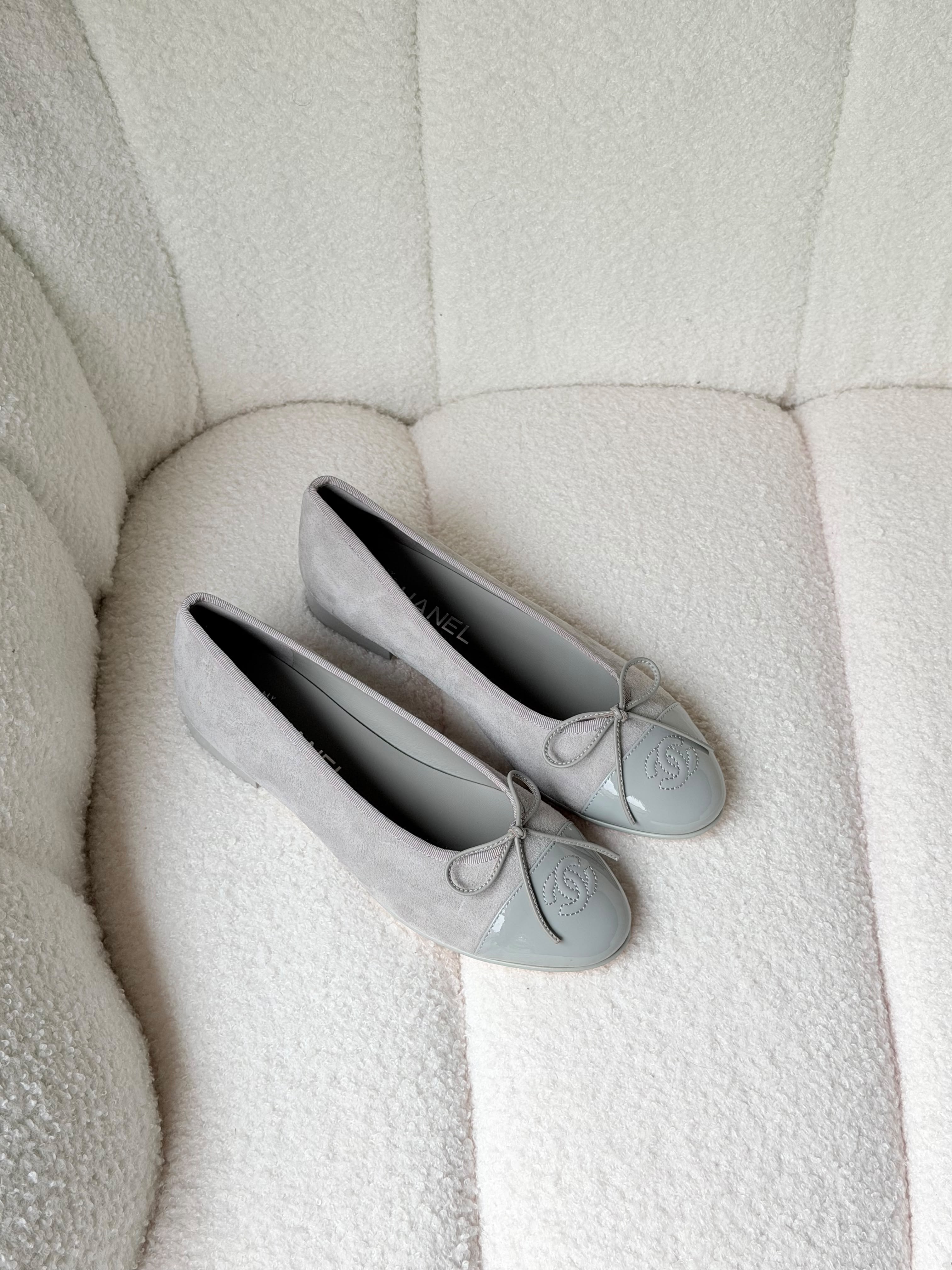 Chanel Burgundy Velvet and Leather CC Ballet Flats