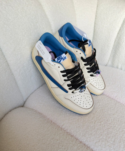 Air Jordan 1 Retro Low OG SP Fragment x Travis Scott