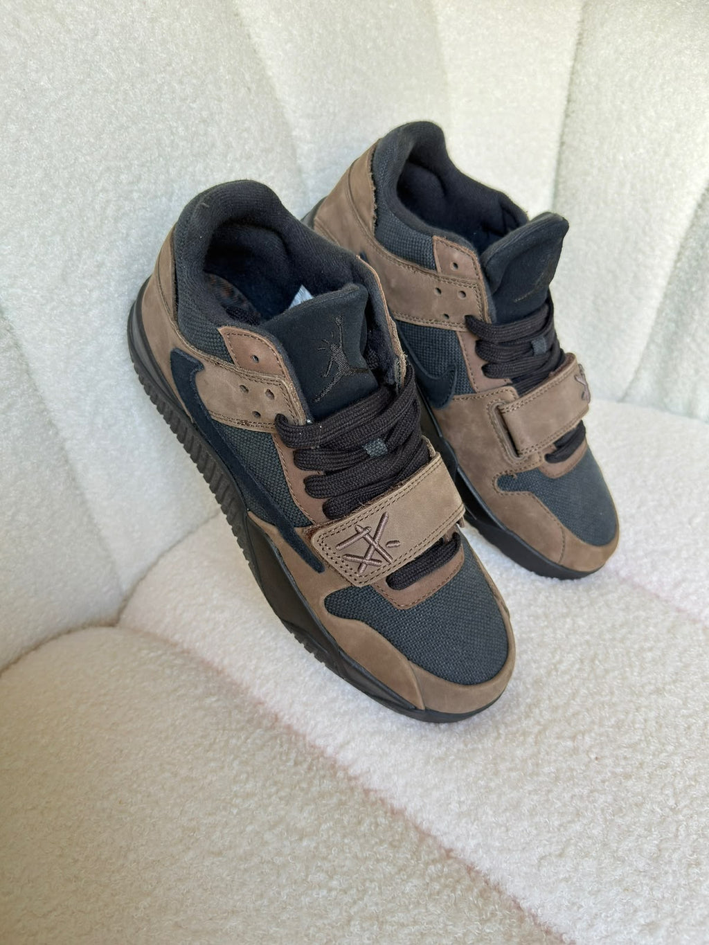 Travis Scott x Air Jordan Jumpman Jack TR "Dark Mocha
