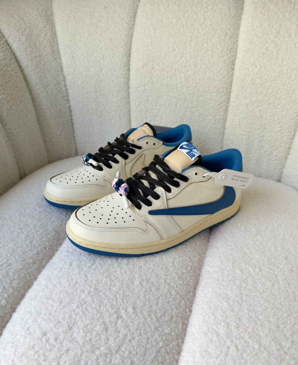 Air Jordan 1 Retro Low OG SP Fragment x Travis Scott
