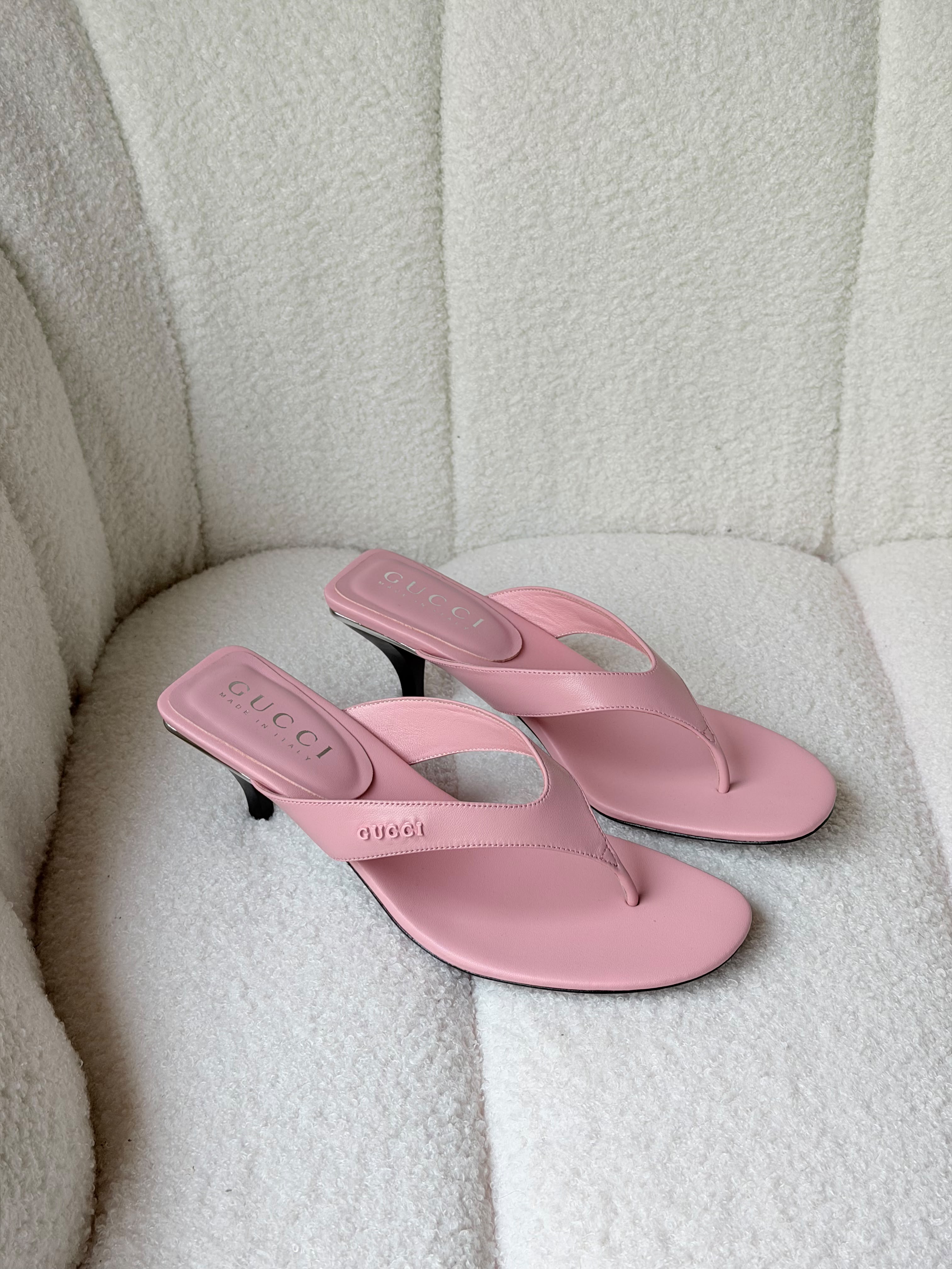 Gucci Vittoria Thong Sandals