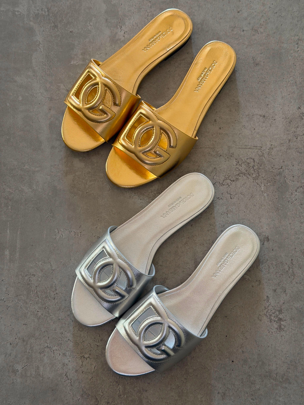 Dolce & Gabbana DG Logo Flat Sandals