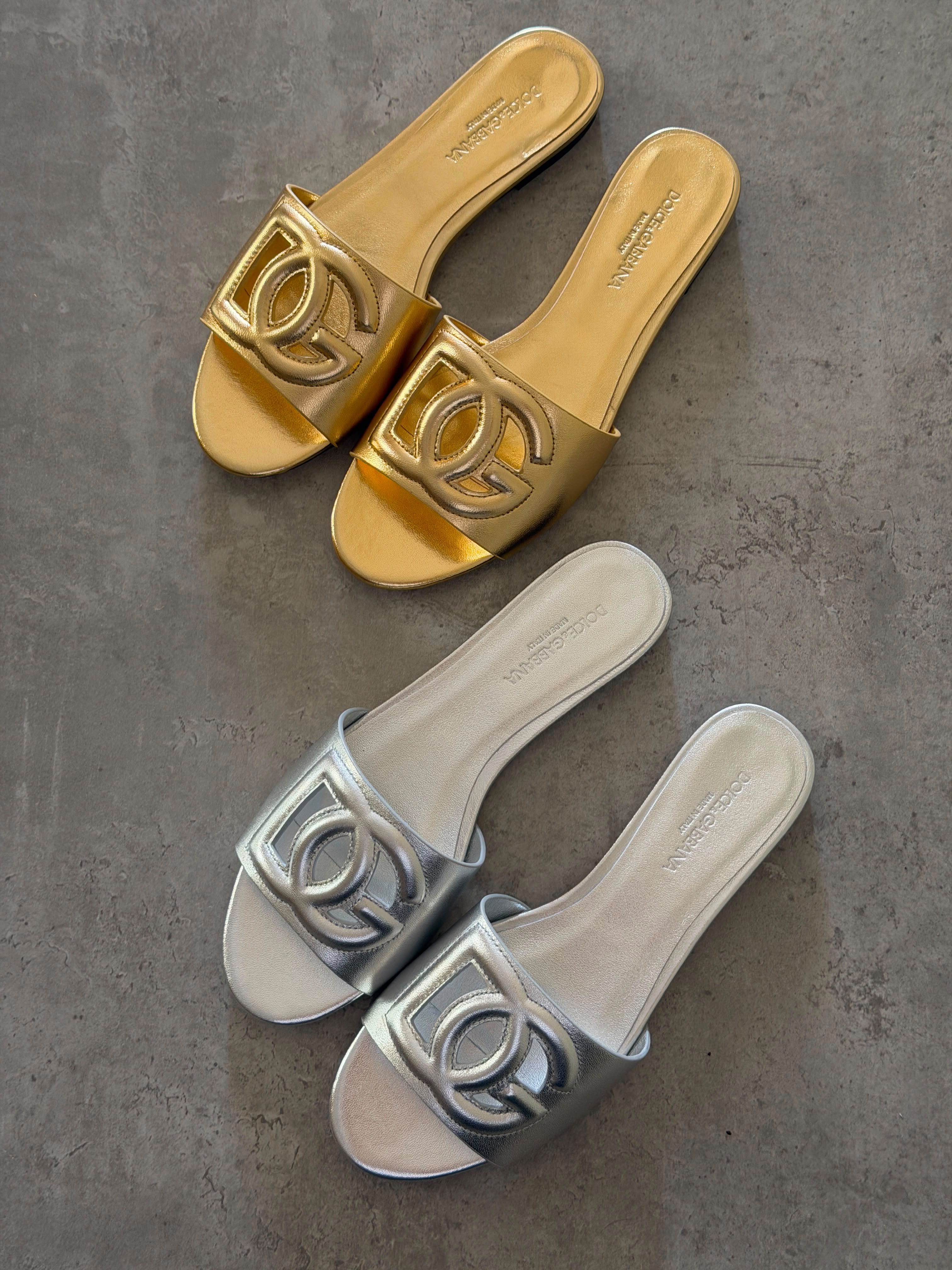 Dolce & Gabbana DG Logo Flat Sandals